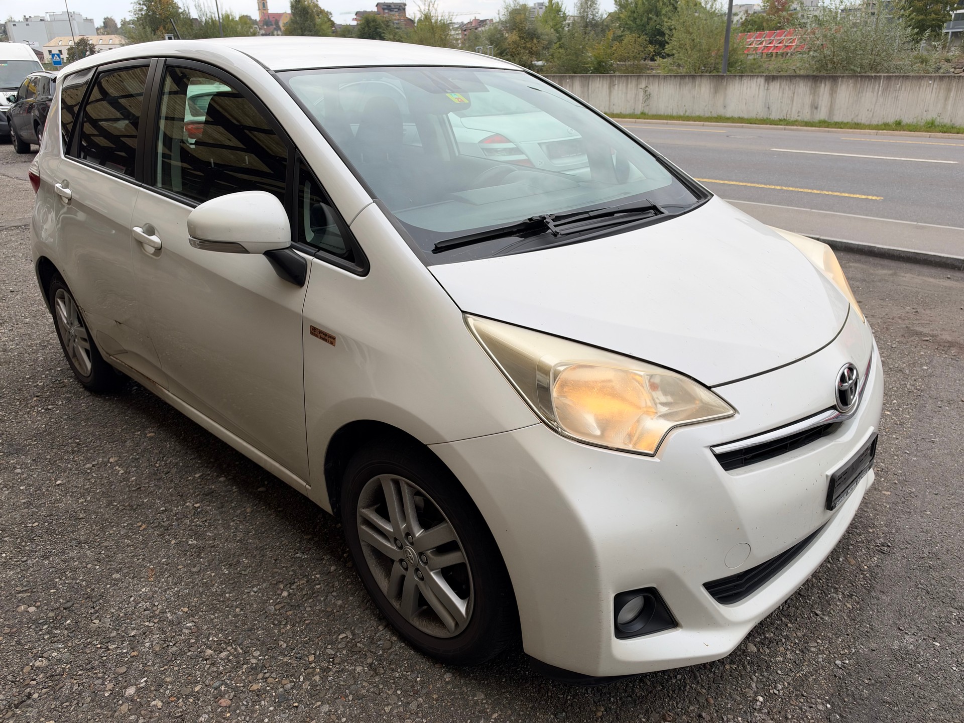 TOYOTA Verso-S 1.33 Linea Luna-image-1
