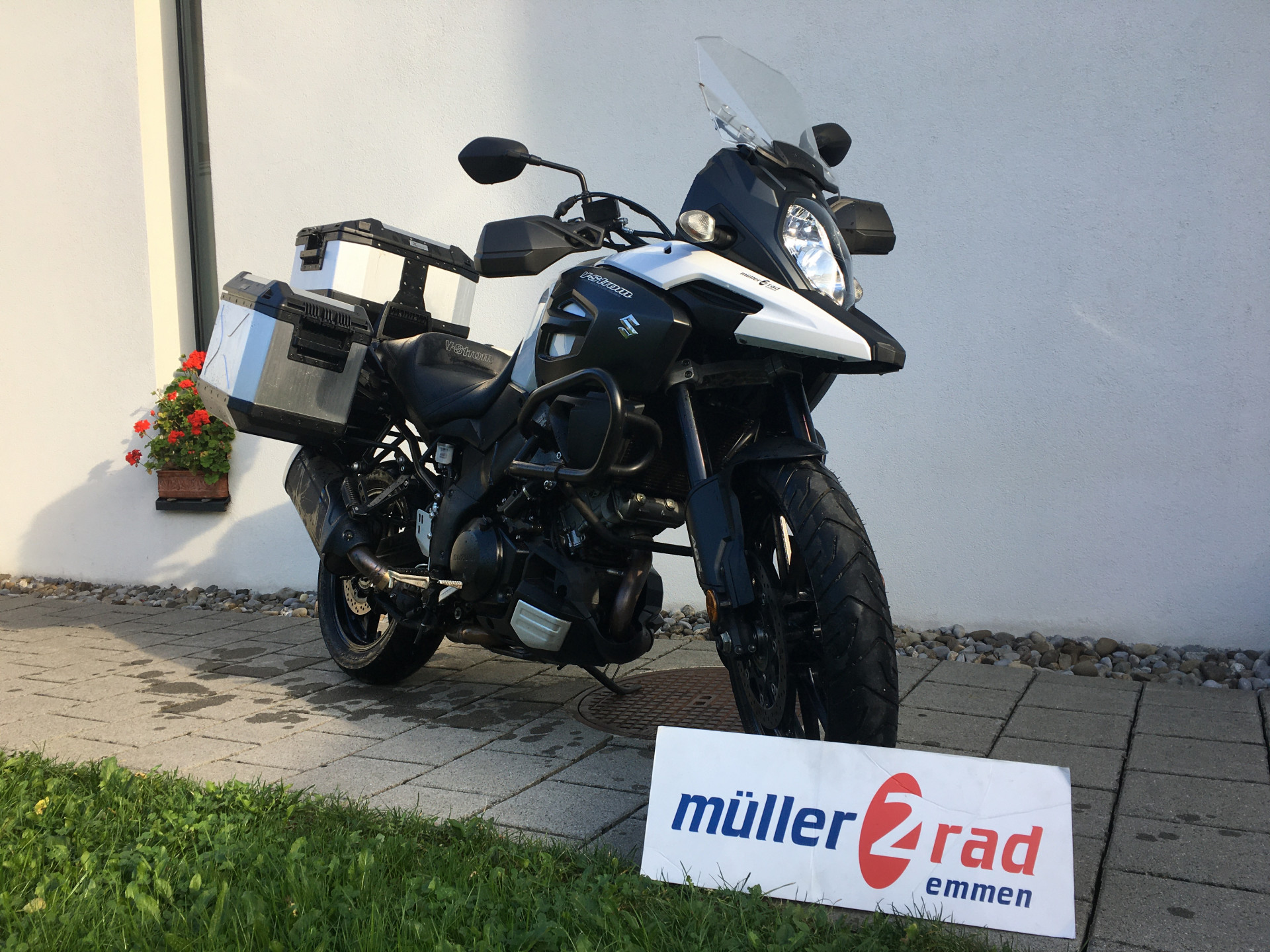 SUZUKI DL 1000 A V-Strom L9-image-0