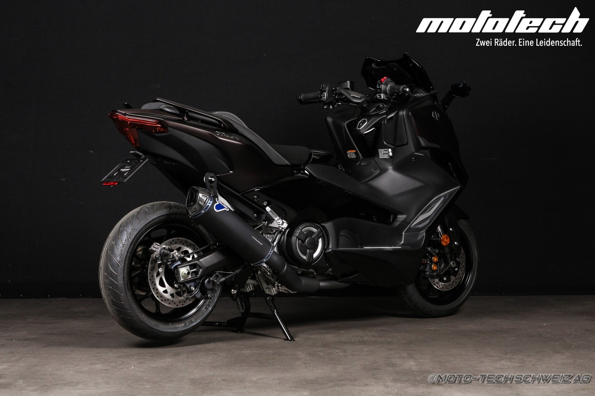 YAMAHA T-MAX Tech-Max 560-image-1