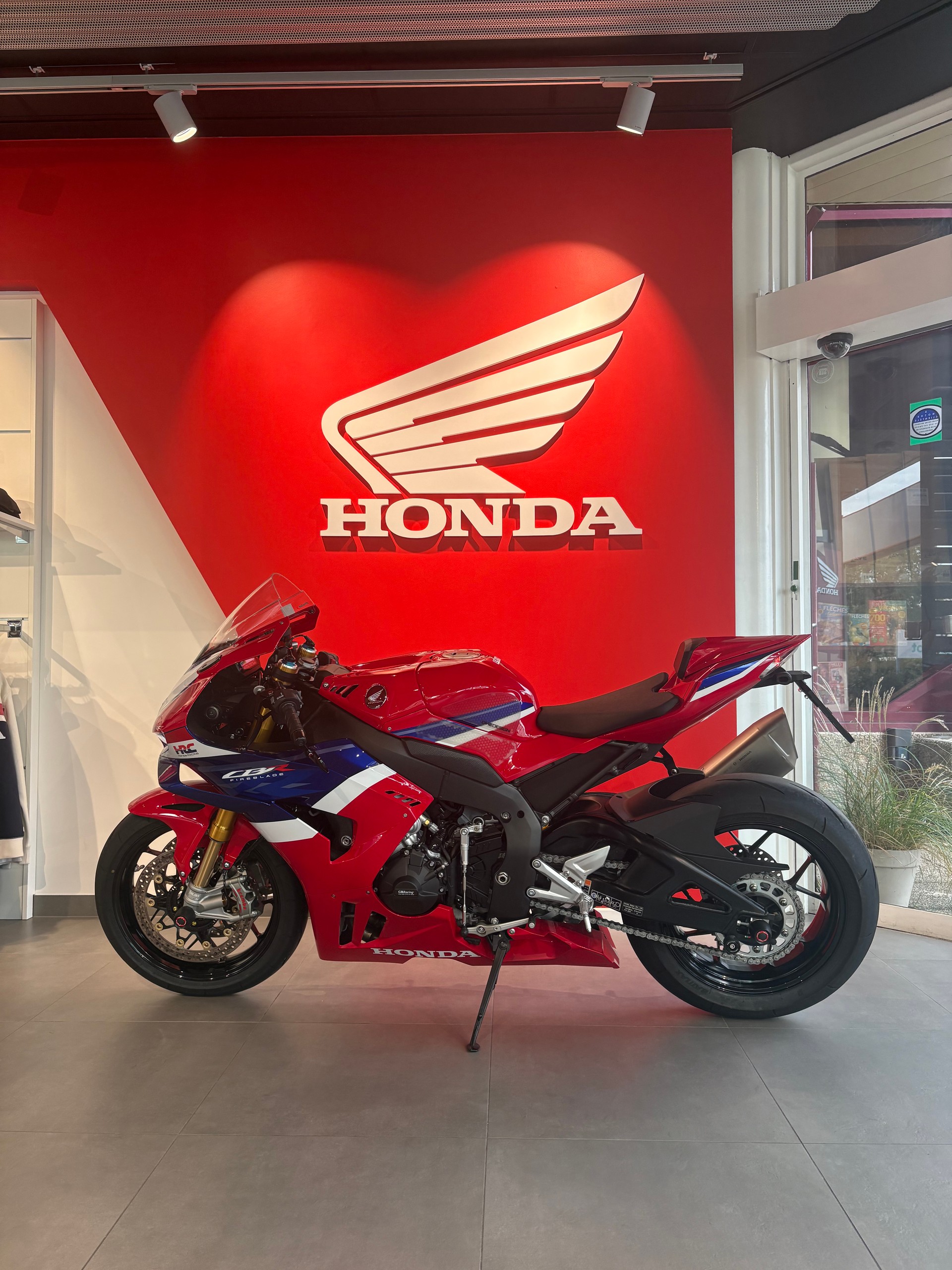HONDA CBR 1000 RR-R Fireblade SP-image-5