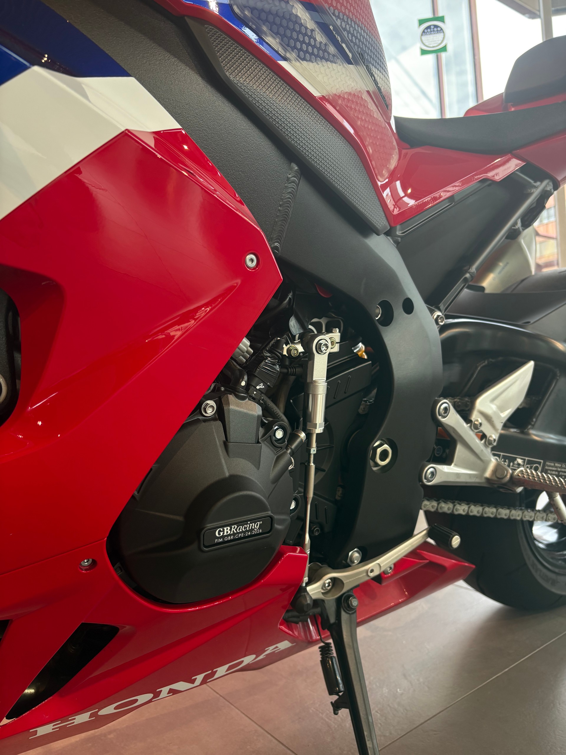HONDA CBR 1000 RR-R Fireblade SP-image-9