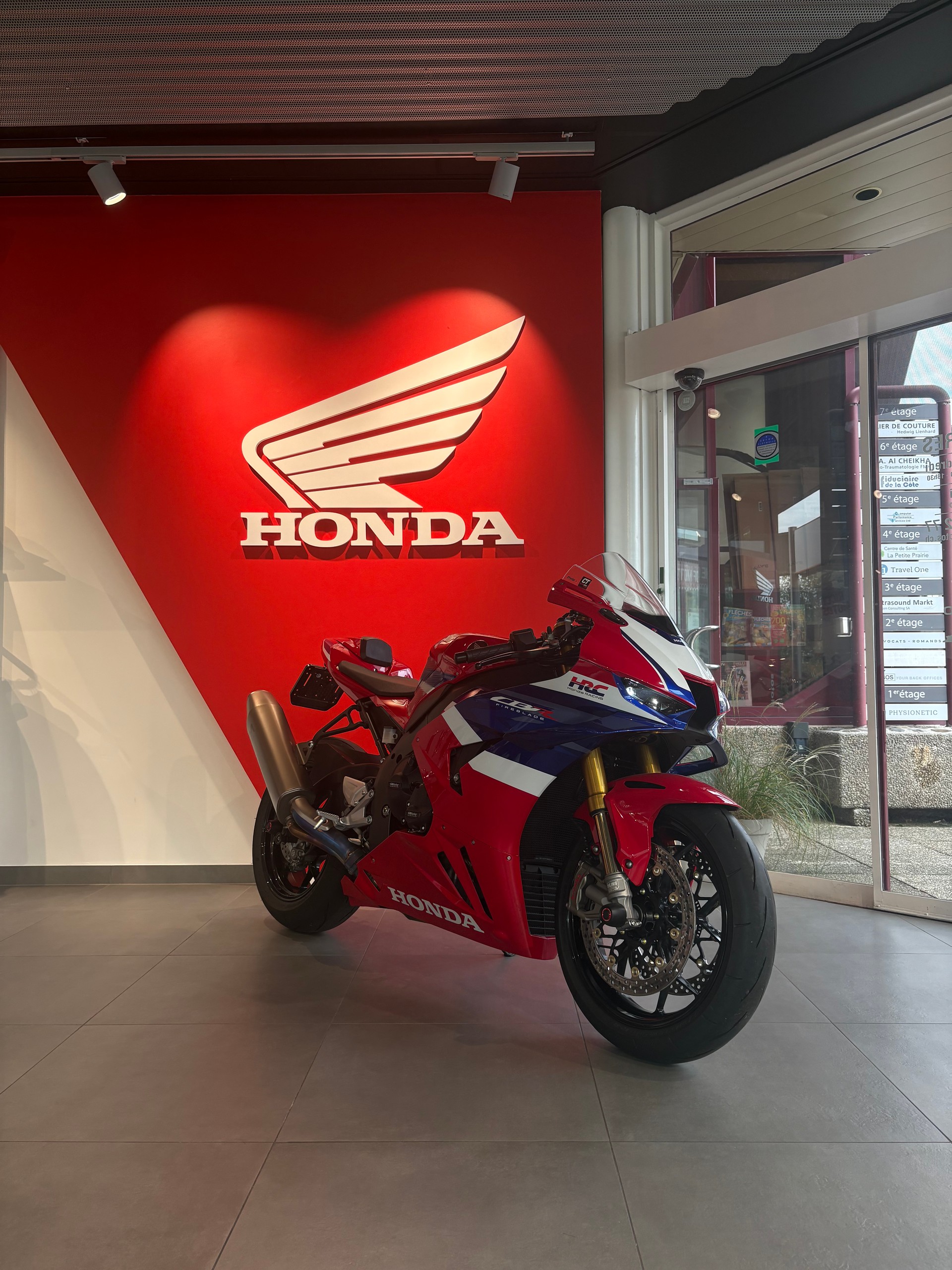 HONDA CBR 1000 RR-R Fireblade SP-image-0