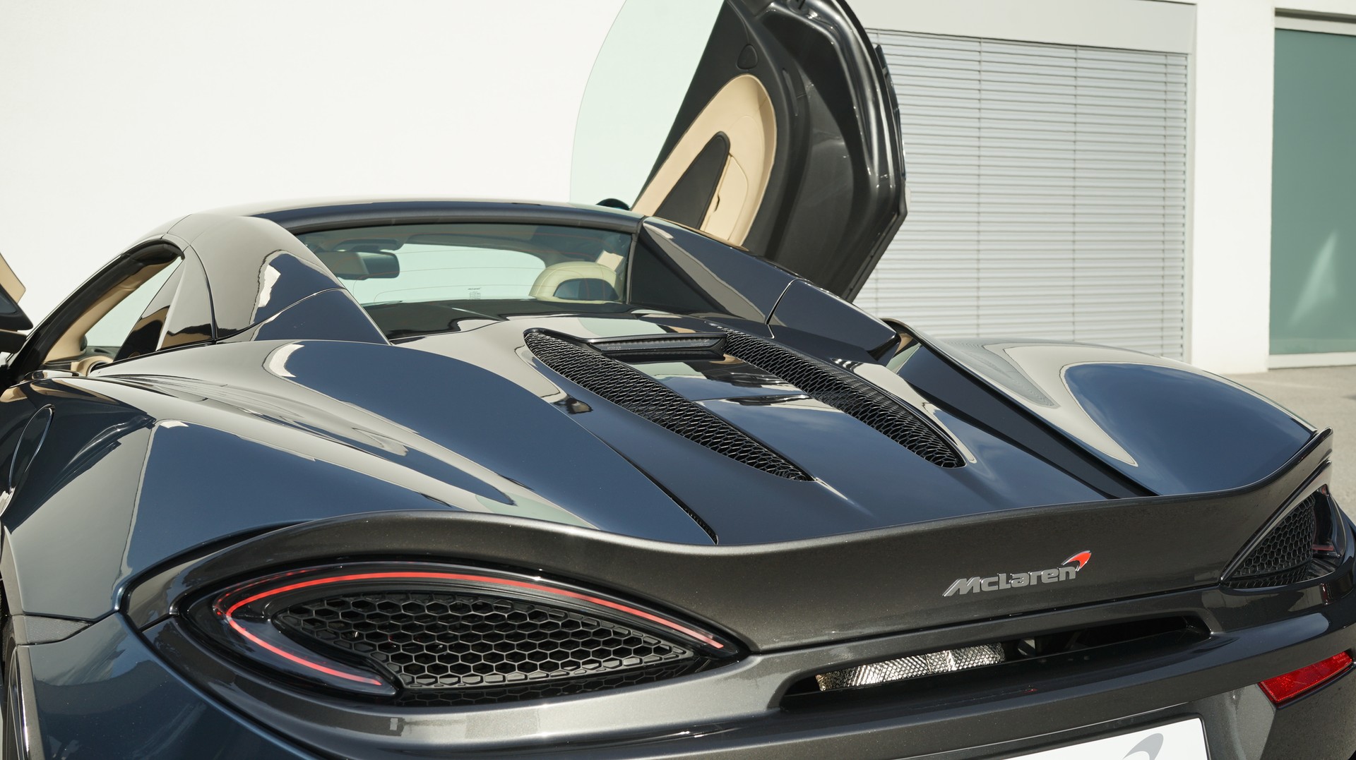 McLAREN 570S Spider 3.8 V8 SSG-image-6