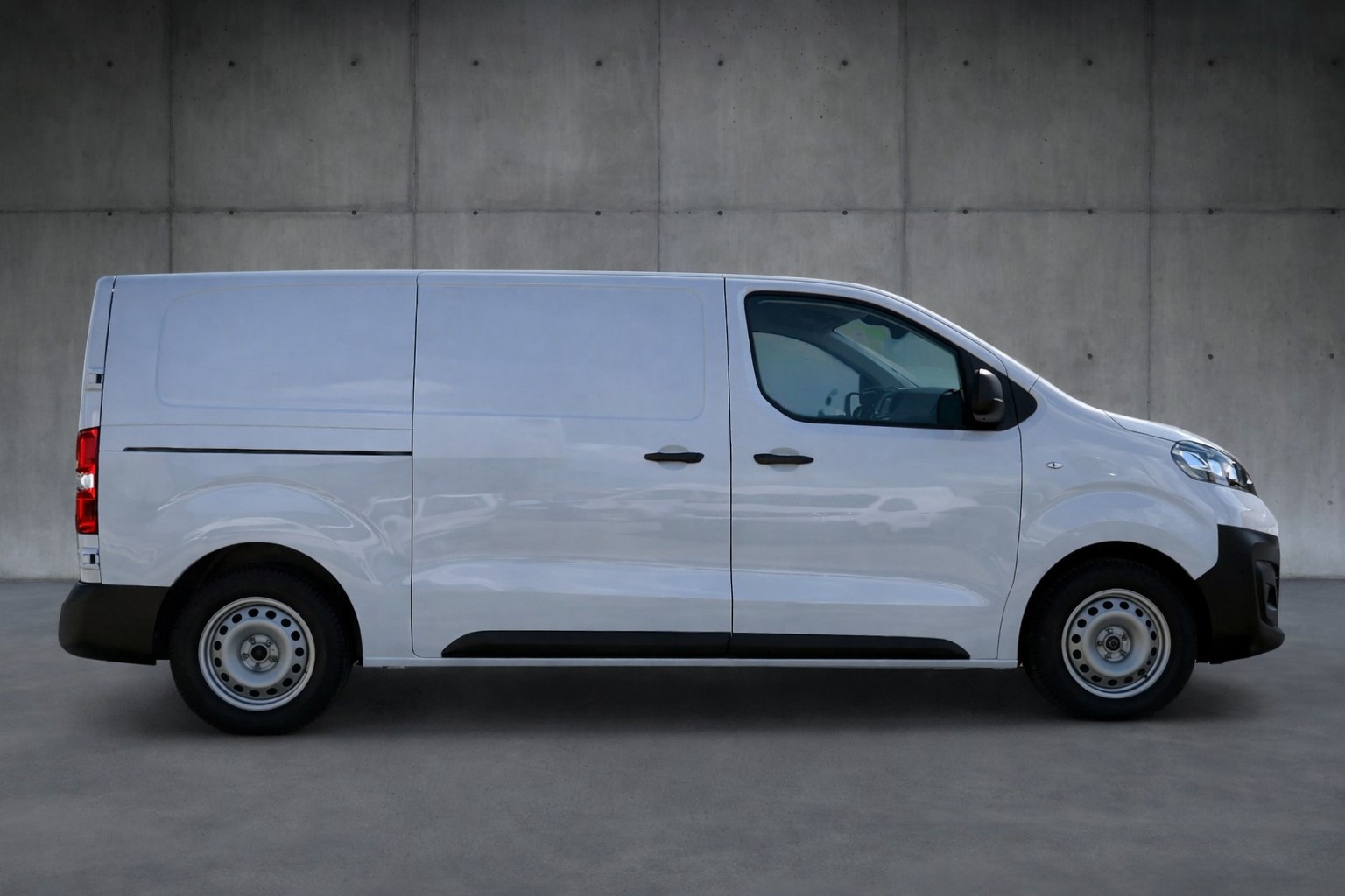 FIAT E-Scudo 50kWh L2 Lounge Swiss-showroom-element-3