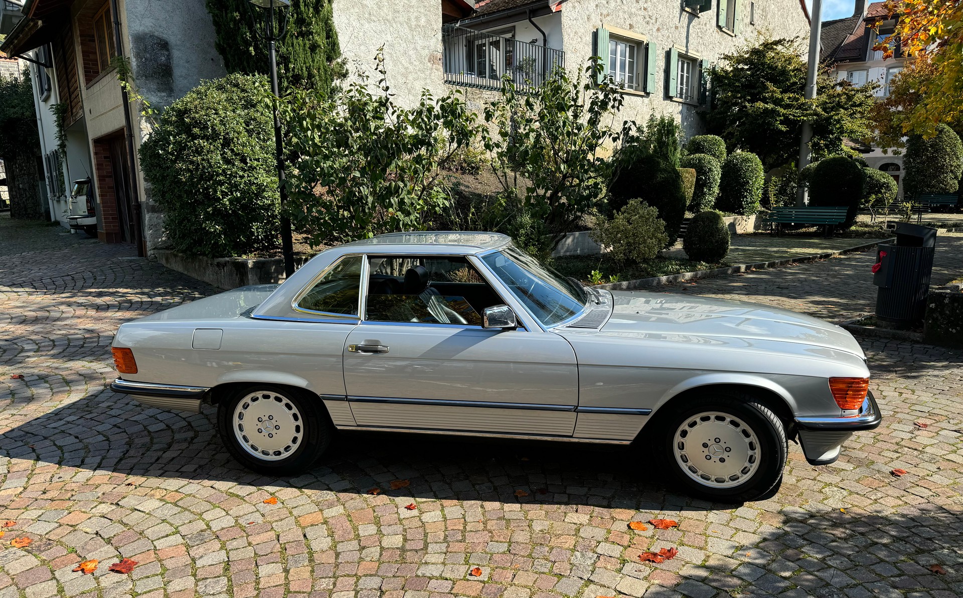 MERCEDES-BENZ 300 SL Automatic-image-2