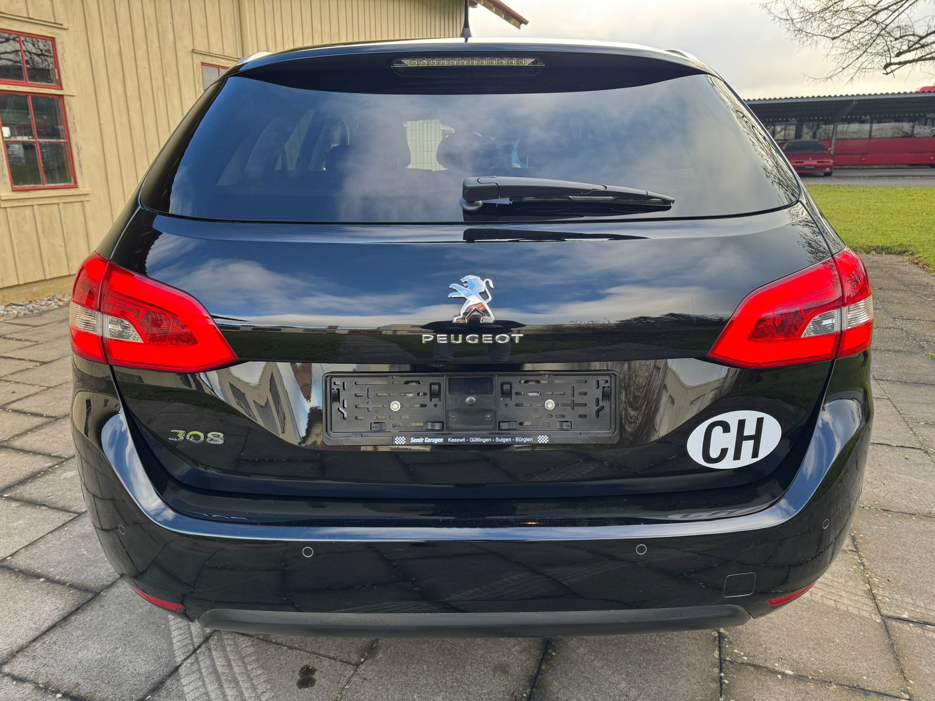 PEUGEOT 308 SW 1.5 BlueHDI Tech Edition EAT8-image-7