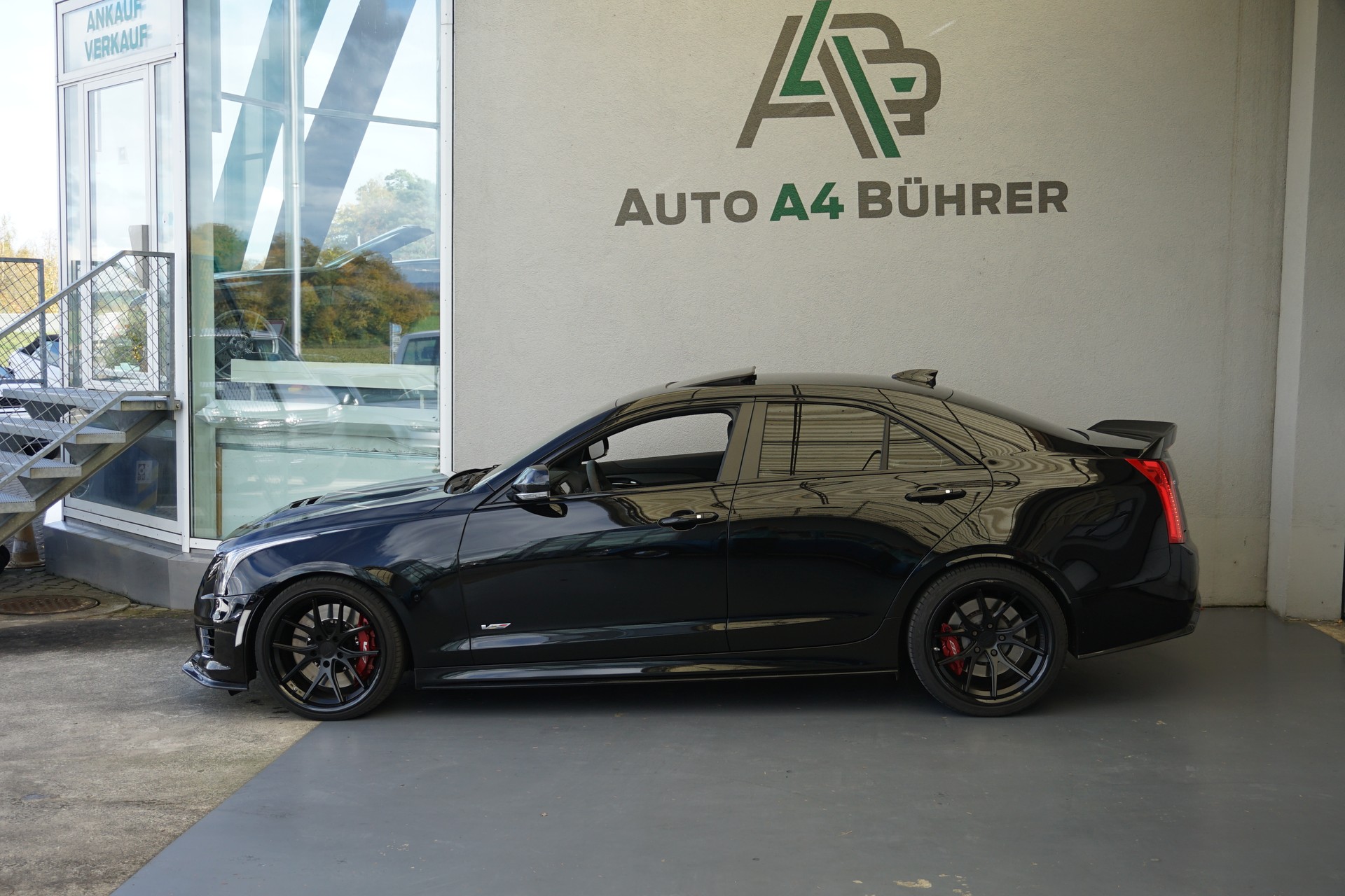 CADILLAC ATS-V Sedan 3.6 Twin Turbo Automatic 470PS