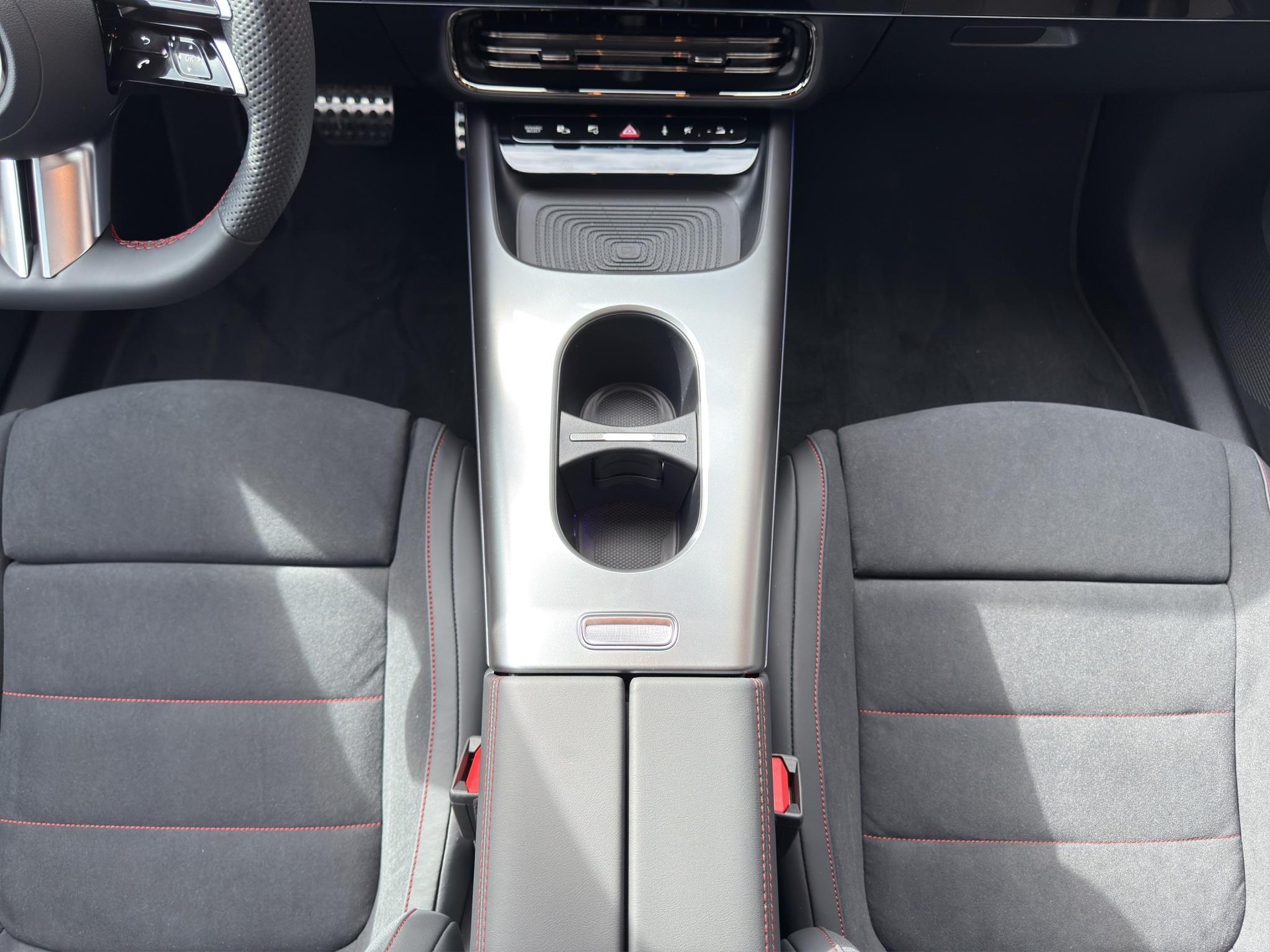 MERCEDES-BENZ CLA 350 AMG Line 4matic-image-13