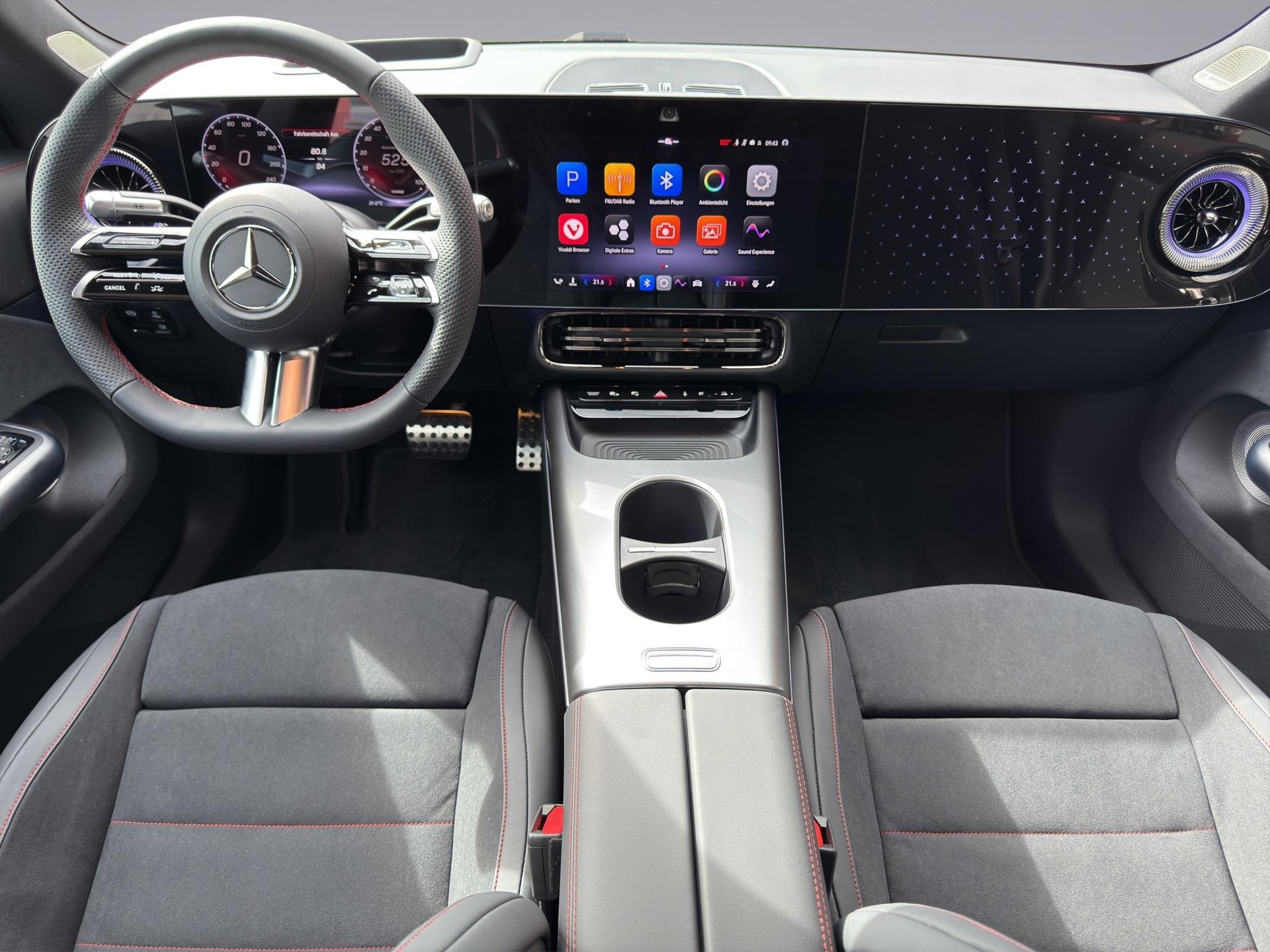 MERCEDES-BENZ CLA 350 AMG Line 4matic-image-12