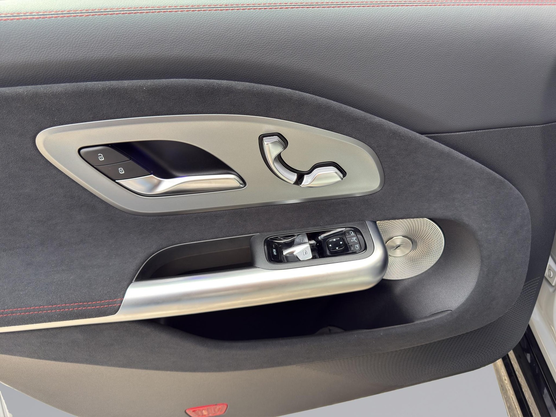 MERCEDES-BENZ CLA 350 AMG Line 4matic-image-9