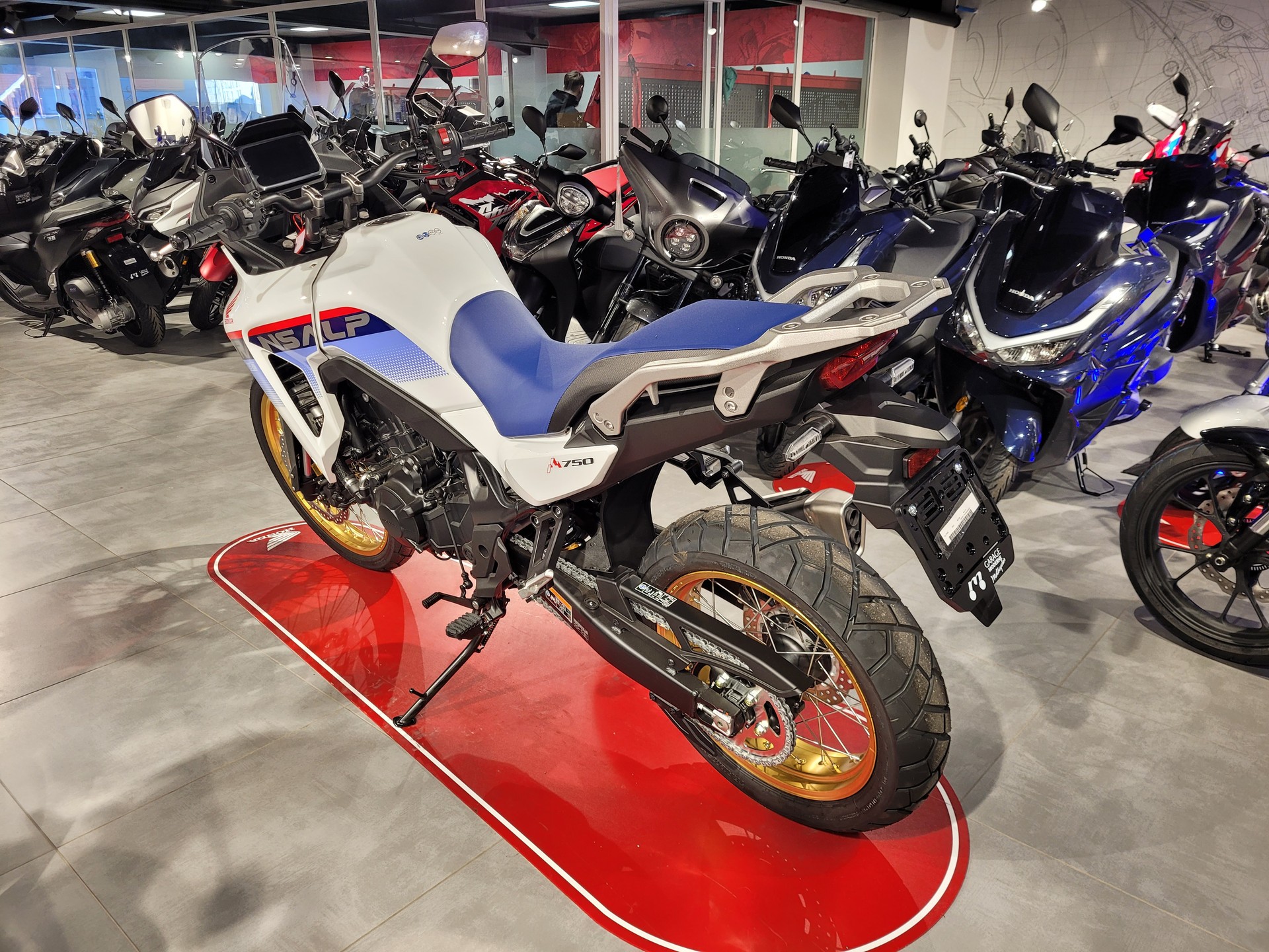 HONDA XL 750 Transalp-image-3