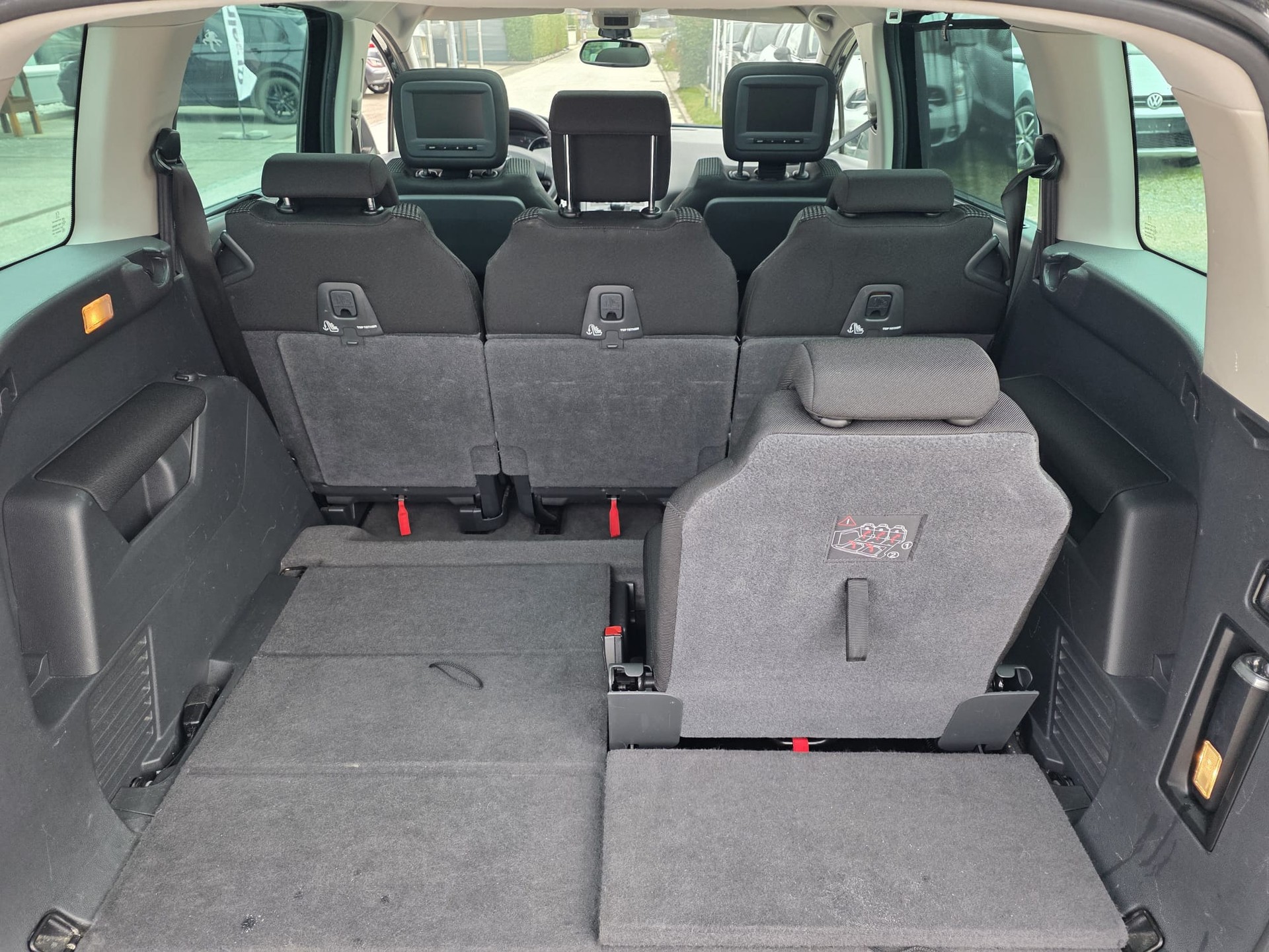 PEUGEOT 5008 1.6 16V T Sport Pack-image-6