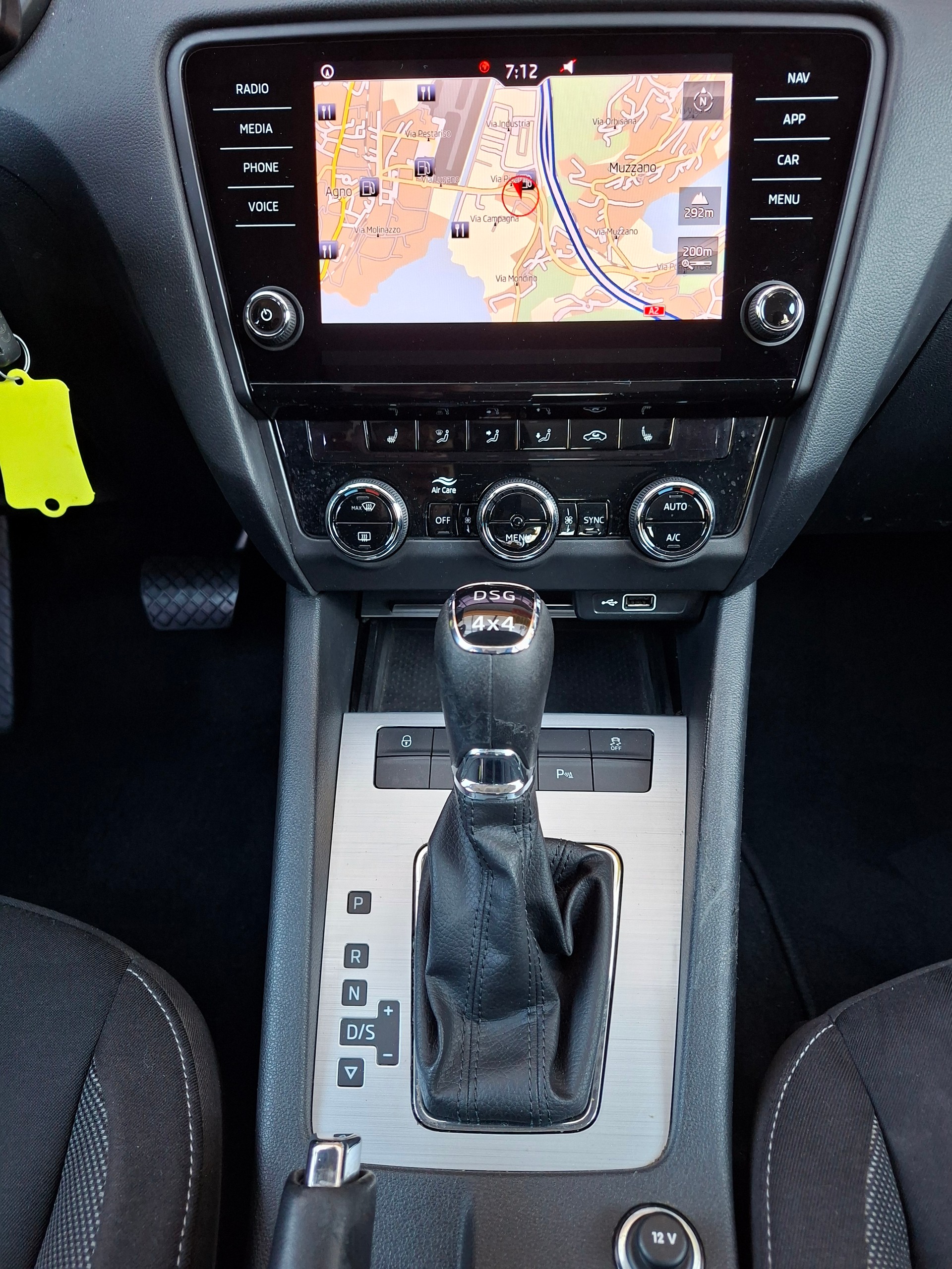 SKODA Octavia 2.0TDI Amb. 4x4-image-12