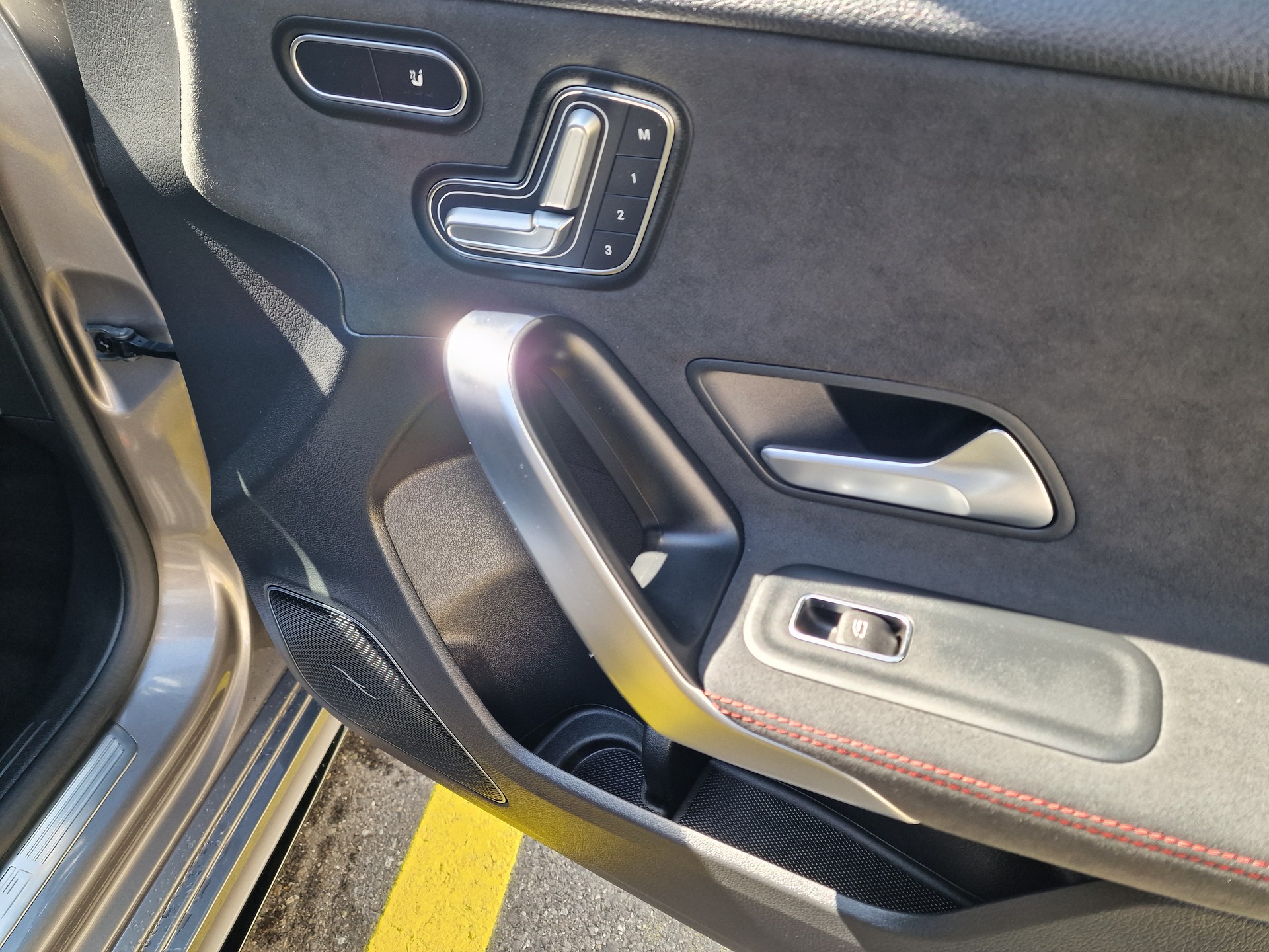 MERCEDES-BENZ A AMG 35 4Matic 8G-DCT-image-23