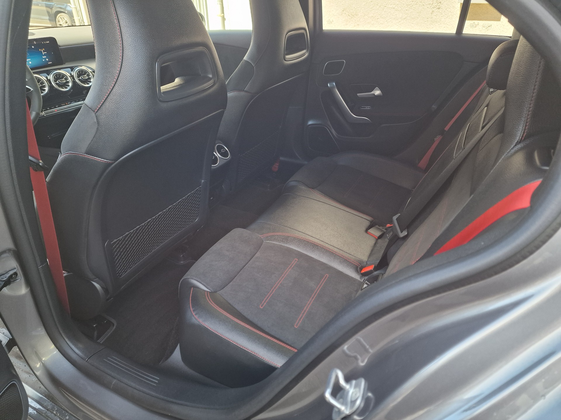 MERCEDES-BENZ A AMG 35 4Matic 8G-DCT-image-13