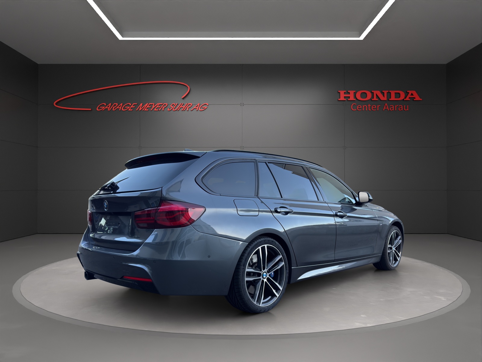 BMW 335d xDrive SAG Touring-image-6