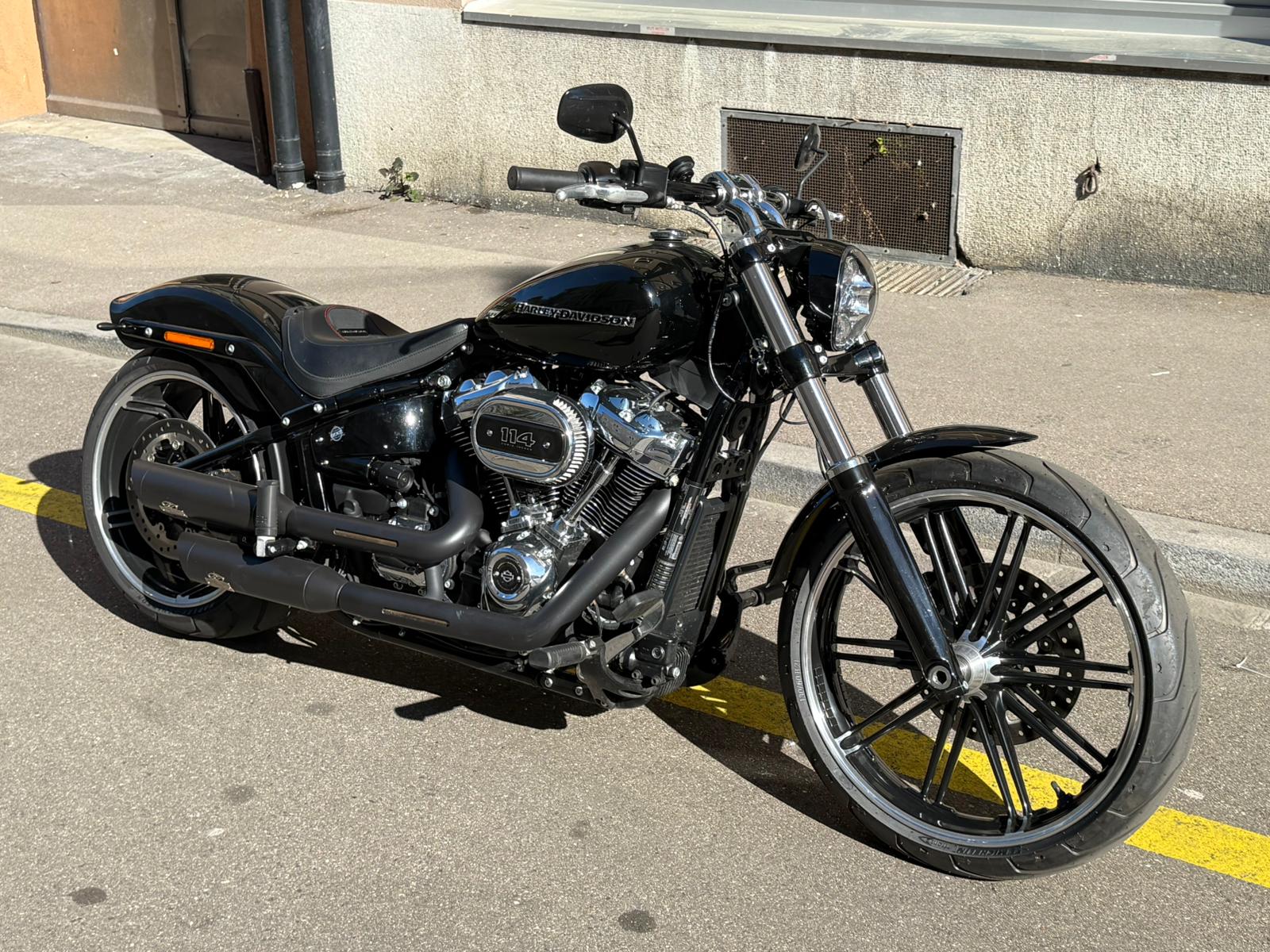 HARLEY-DAVIDSON FXBRS Breakout 114 ABS