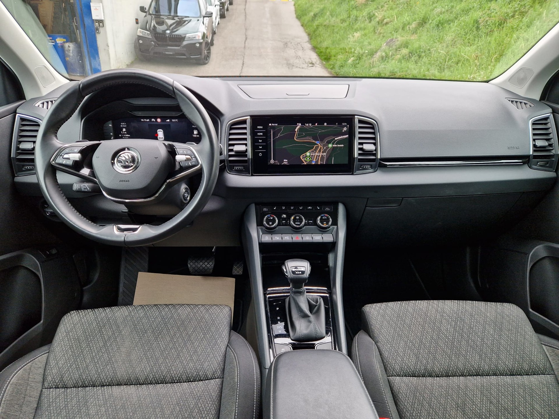 SKODA Karoq 2.0 TDI CR Style 4x4 DSG-image-11