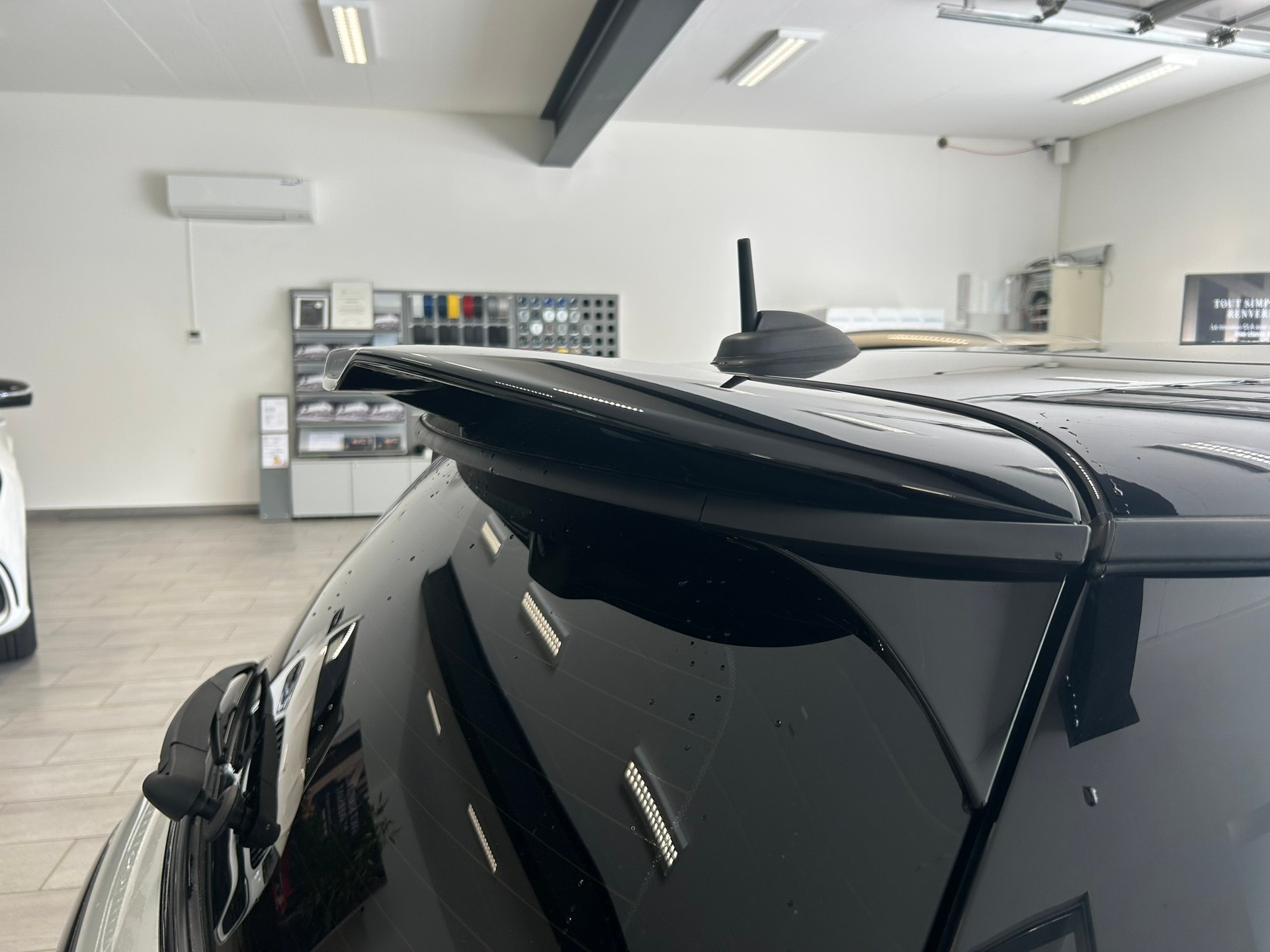 MINI Cooper John Cooper Works Steptronic-image-9