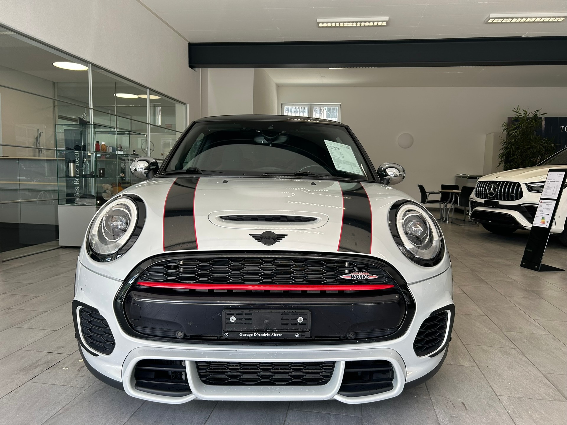 MINI Cooper John Cooper Works Steptronic-showroom-element-1
