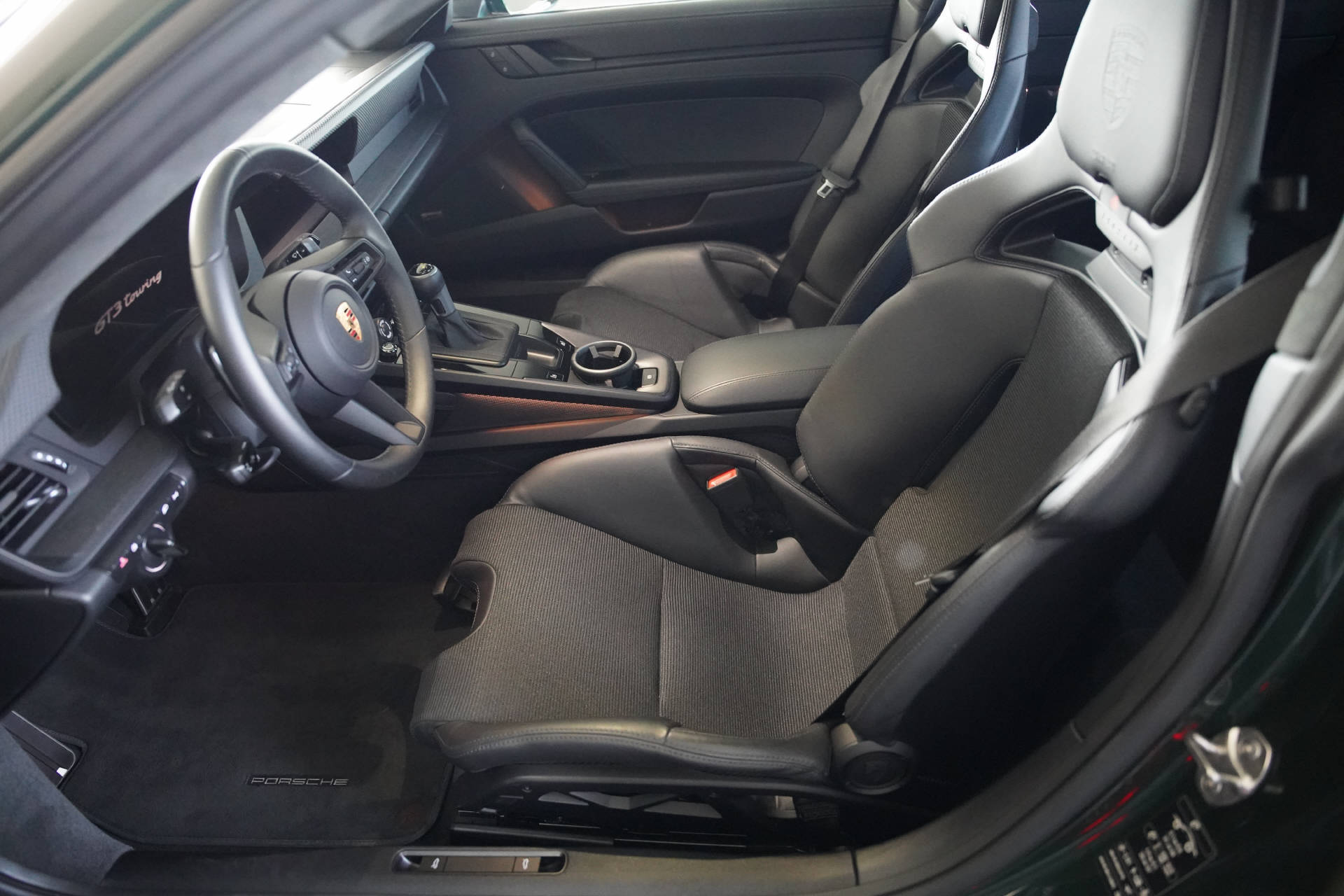 PORSCHE 911 GT3 Touring PDK Oak Green-image-7