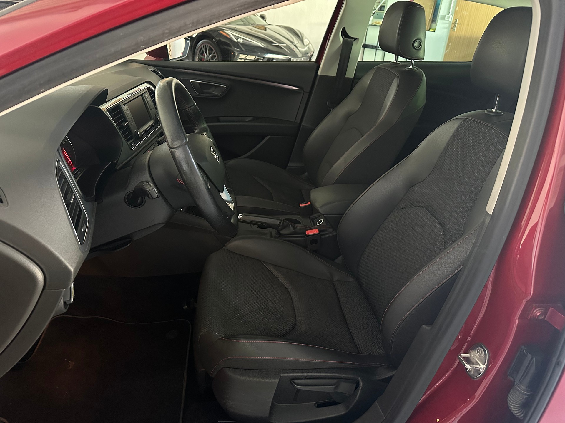 SEAT Leon 1.4 TSI FR-image-3
