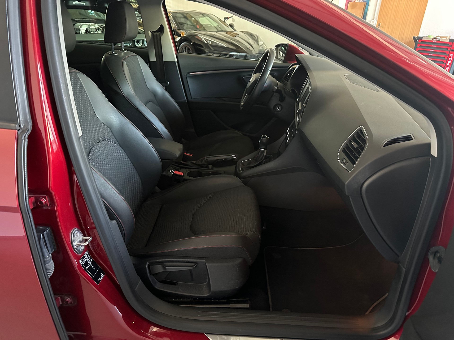 SEAT Leon 1.4 TSI FR-image-4