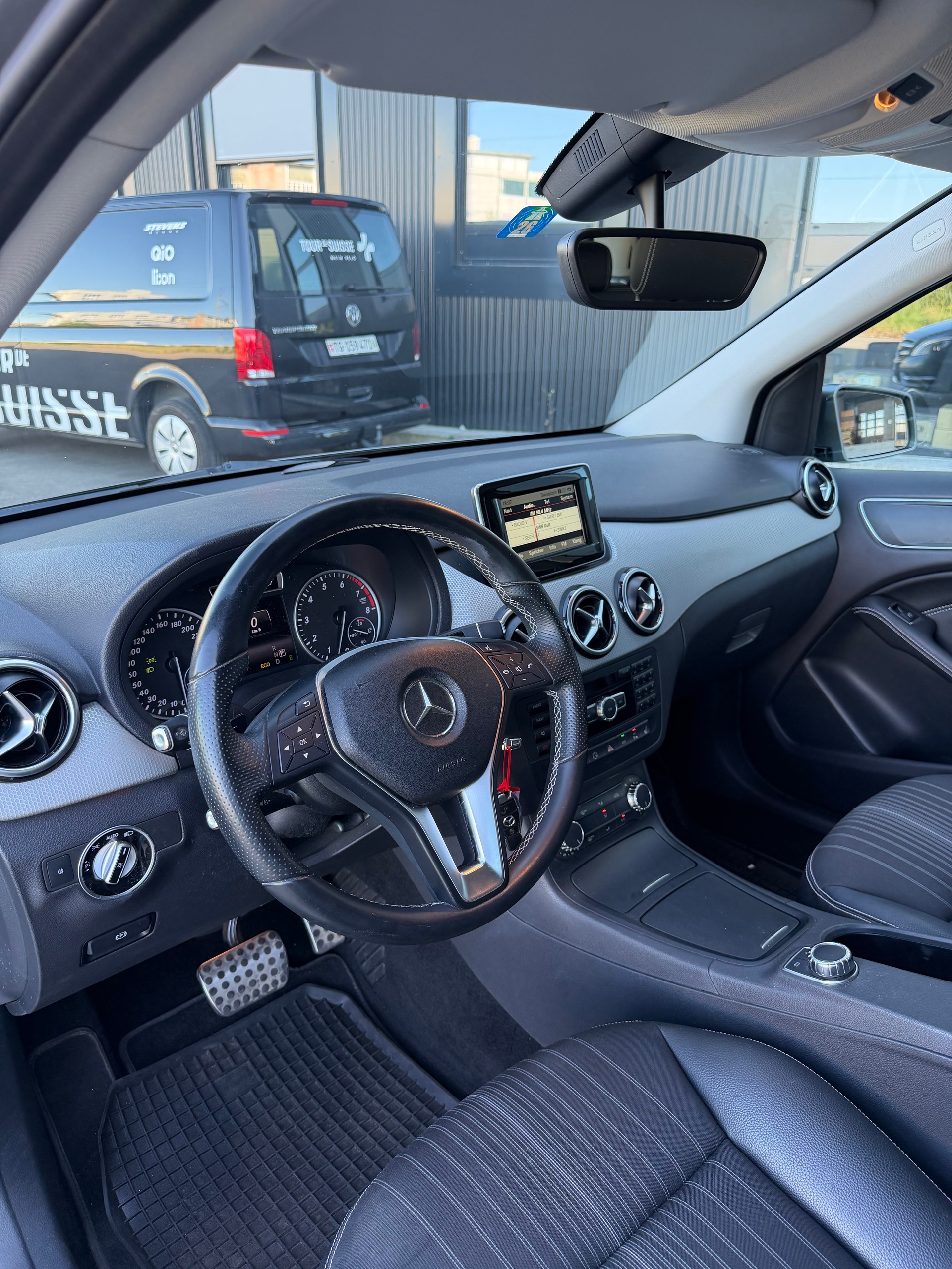MERCEDES-BENZ B 200 7G-DCT-image-6