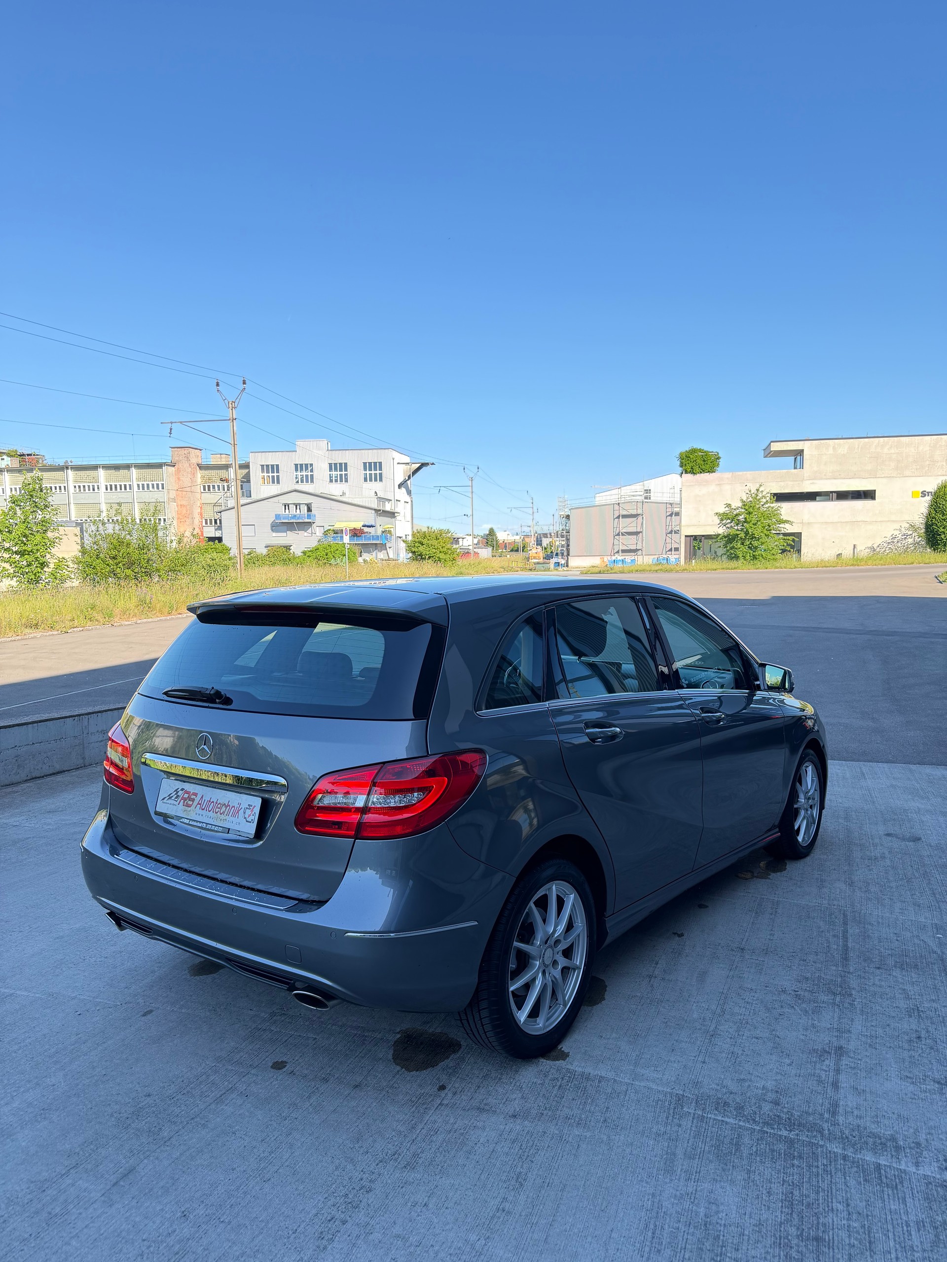 MERCEDES-BENZ B 200 7G-DCT-image-3