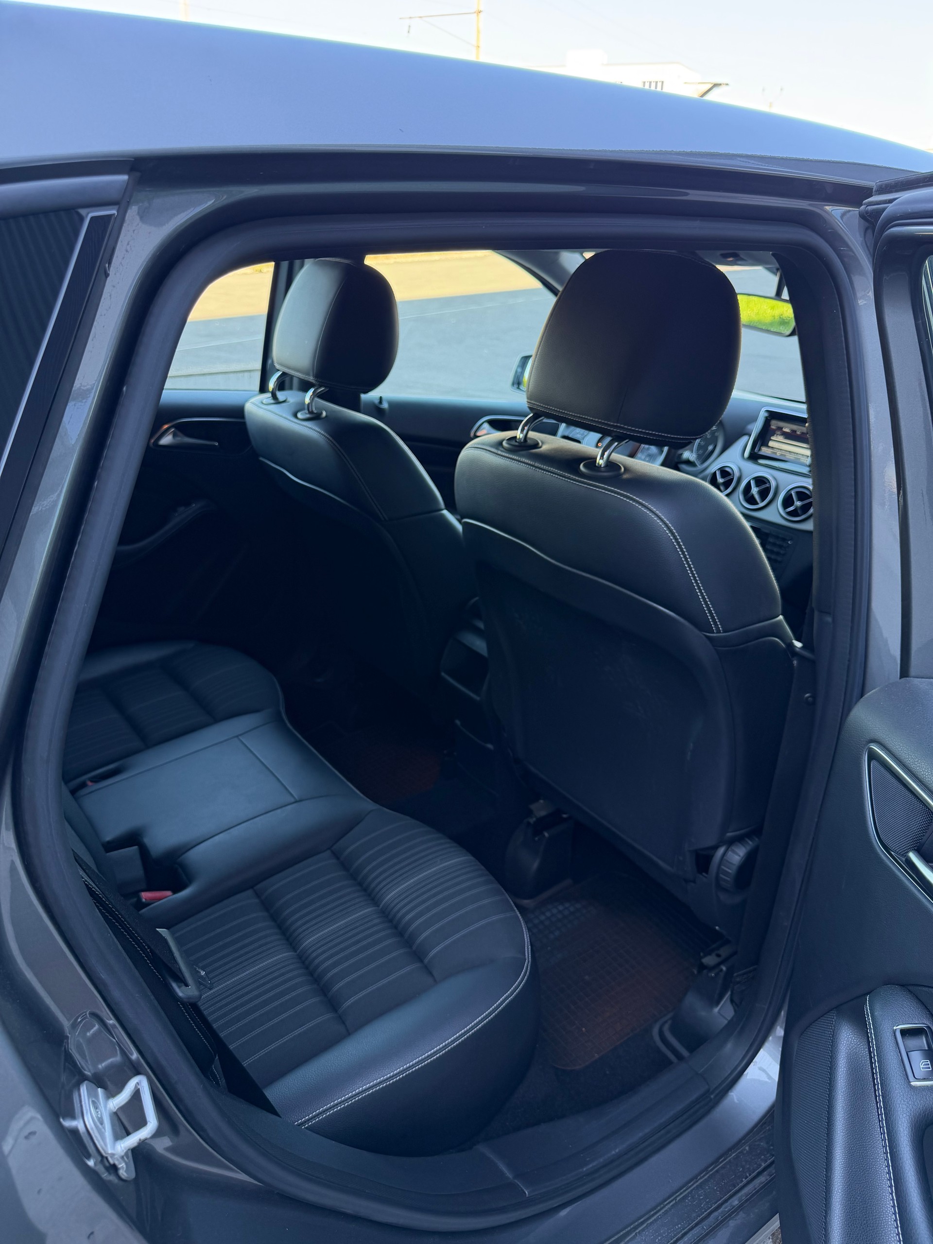 MERCEDES-BENZ B 200 7G-DCT-image-9