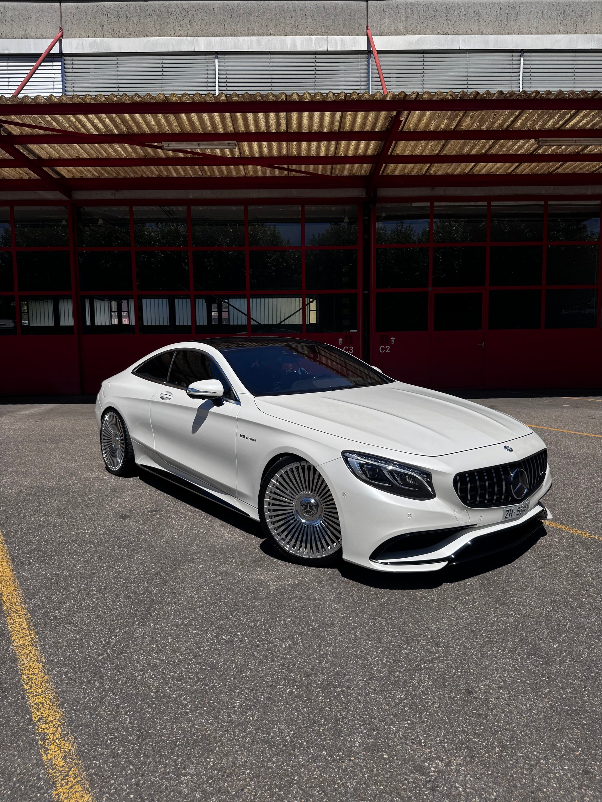 MERCEDES-BENZ S 63 V8 AMG 4matic