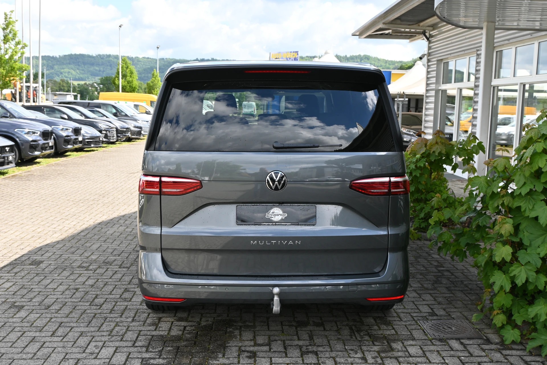 VW Multivan 2.0 TDI DSG Lang 7-Plätzer + AHK 2000kg + Standheizung-showroom-element-3