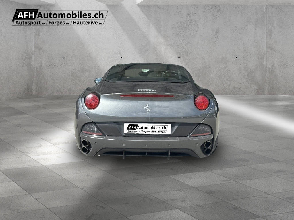 FERRARI California 4.3-showroom-element-3