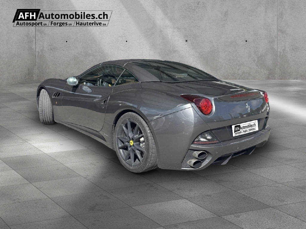 FERRARI California 4.3-showroom-element-2
