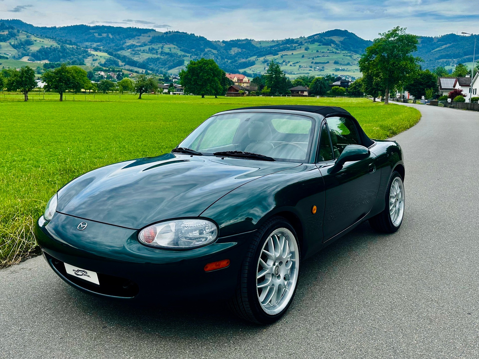 MAZDA MX-5 1.8i-16 GT-R Youngst-showroom-element-1