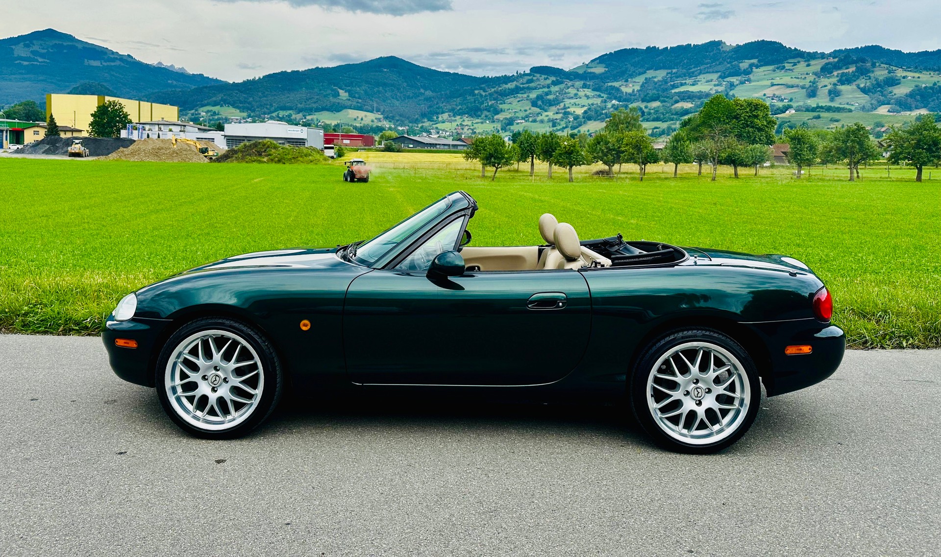 MAZDA MX-5 1.8i-16 GT-R Youngst-showroom-element-2