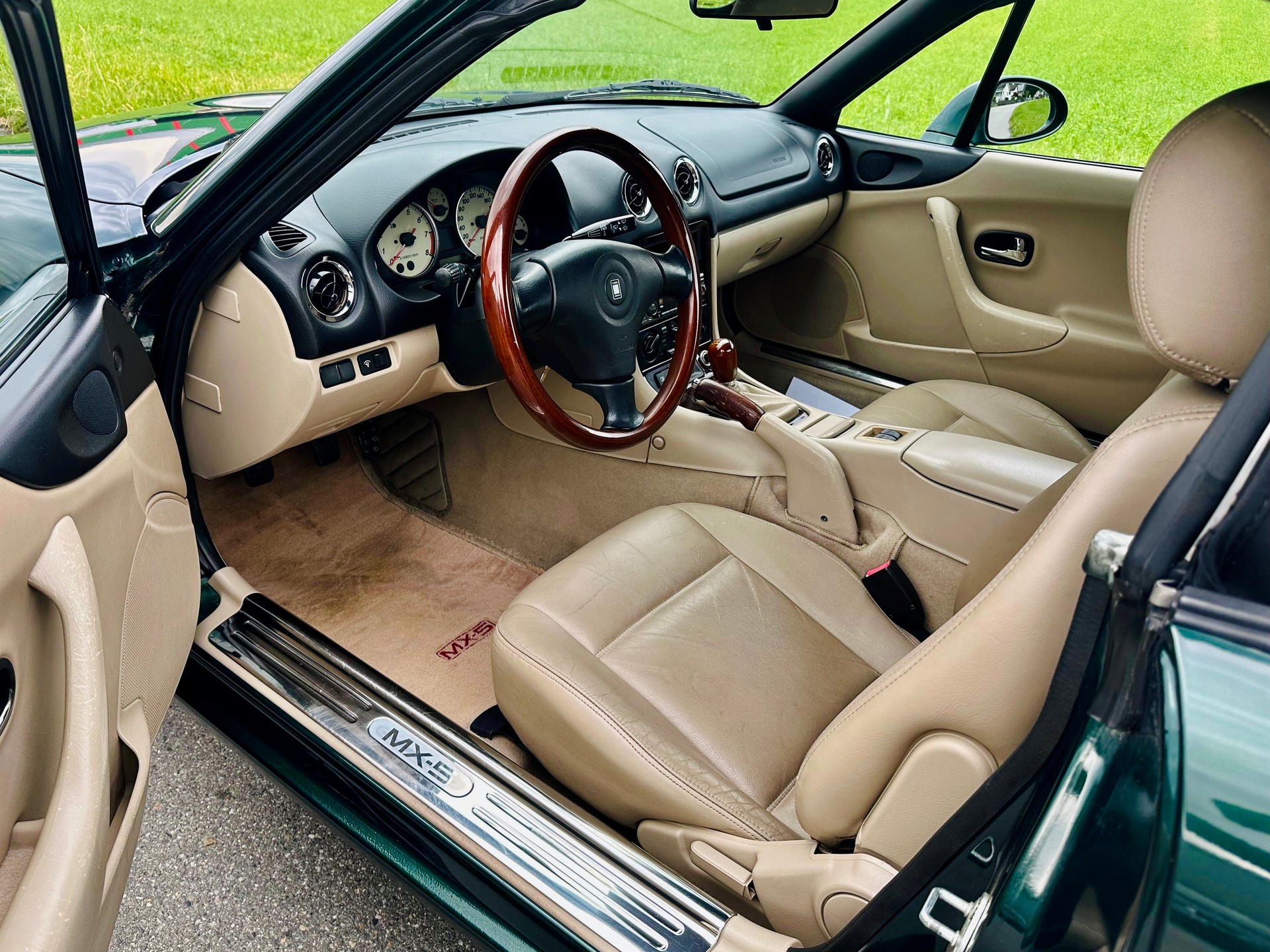MAZDA MX-5 1.8i-16 GT-R Youngst-image-17
