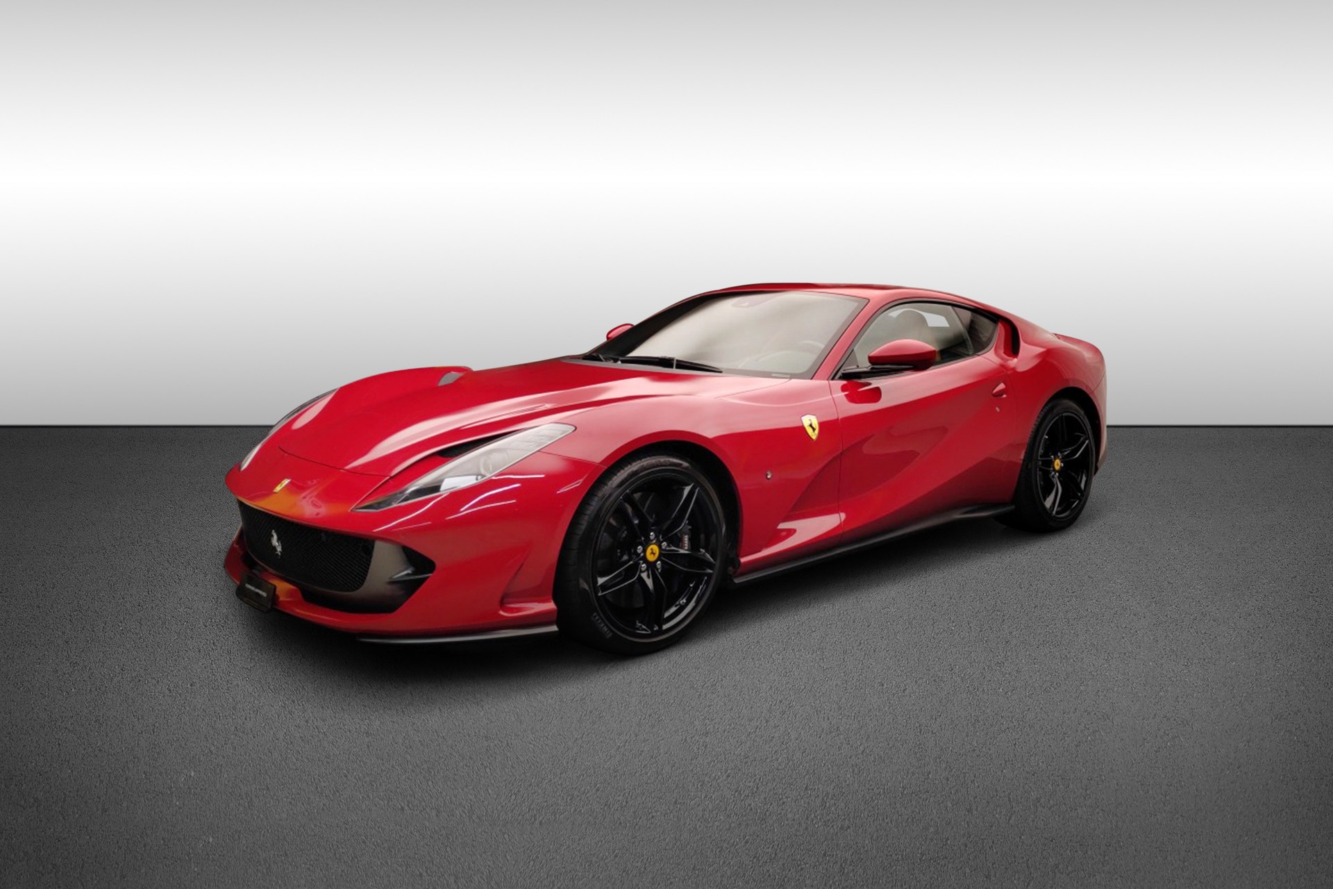 FERRARI 812 Superfast-showroom-element-2