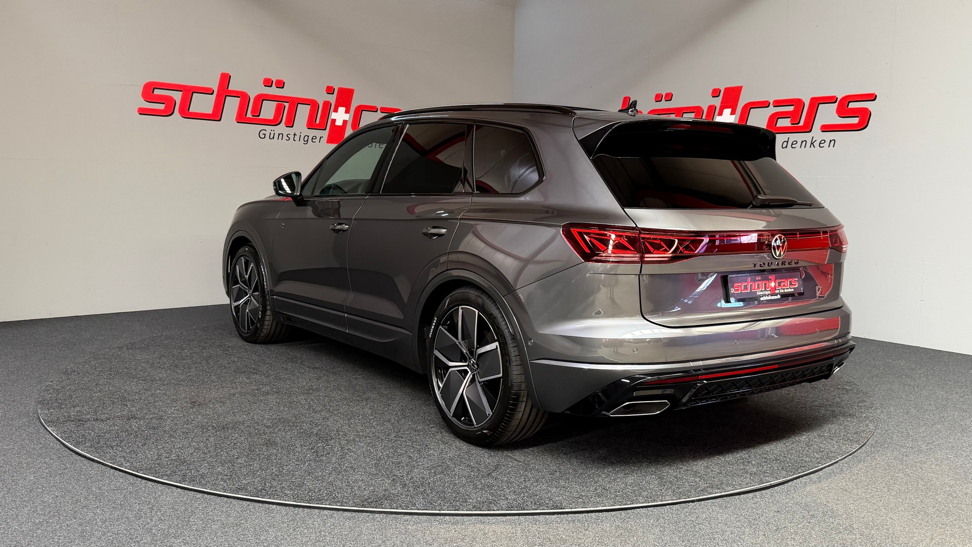 VW Touareg Final Edition 3.0 TDI R-Line Tiptronic-showroom-element-3