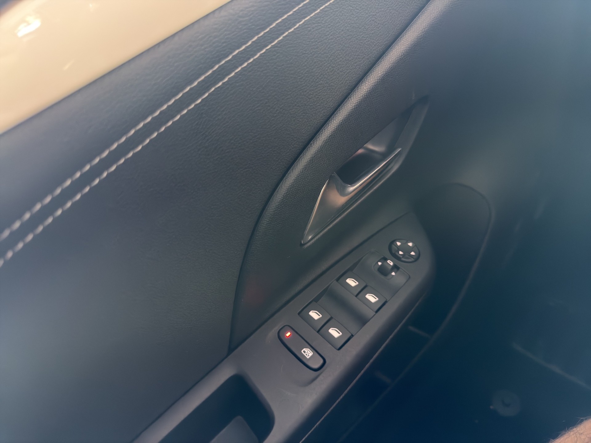 OPEL Corsa-e 156 GS Pack Komfort 3 Phaser-image-33