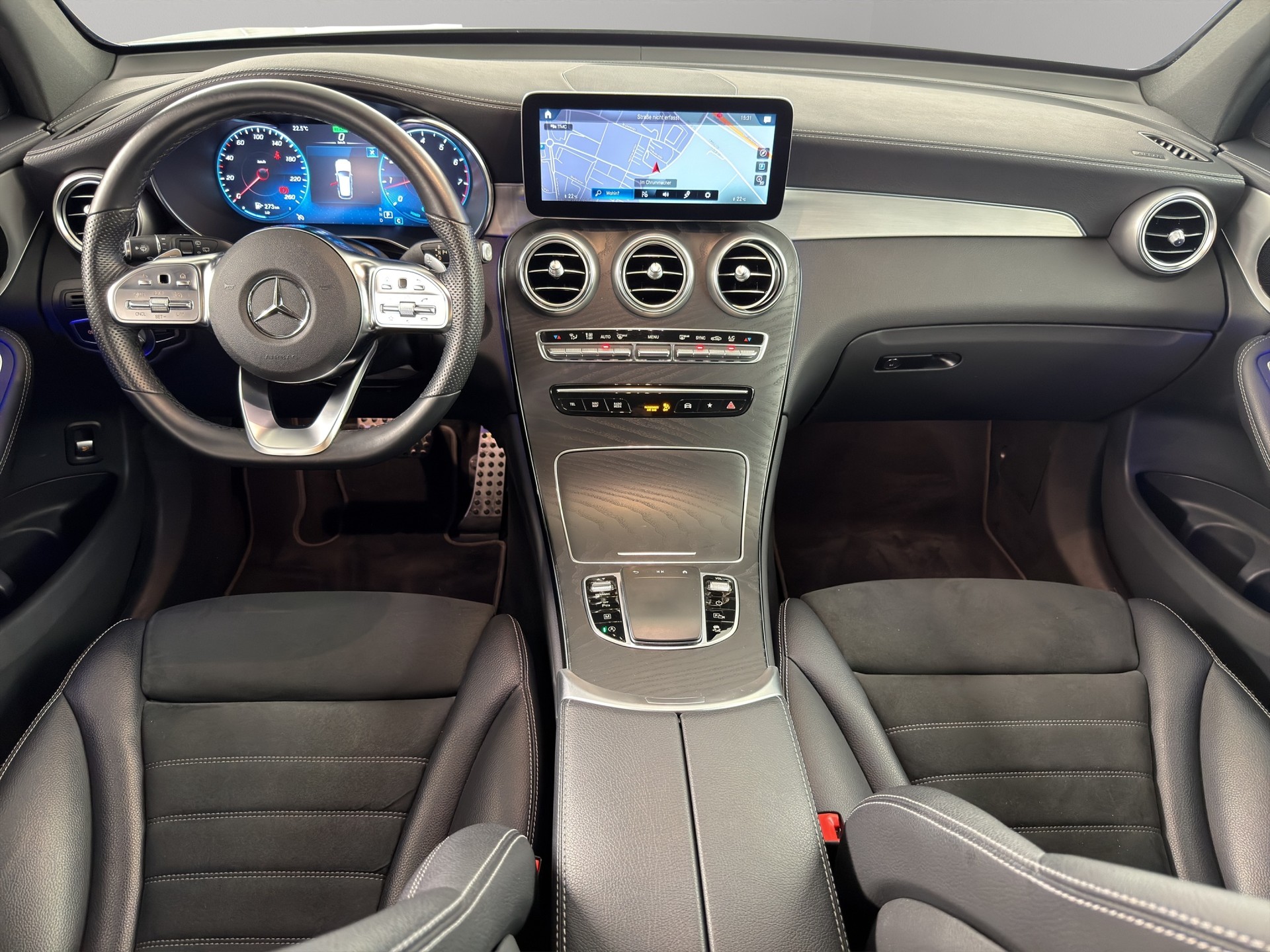 MERCEDES-BENZ GLC 200 Night Star AMG Line 4m-image-9
