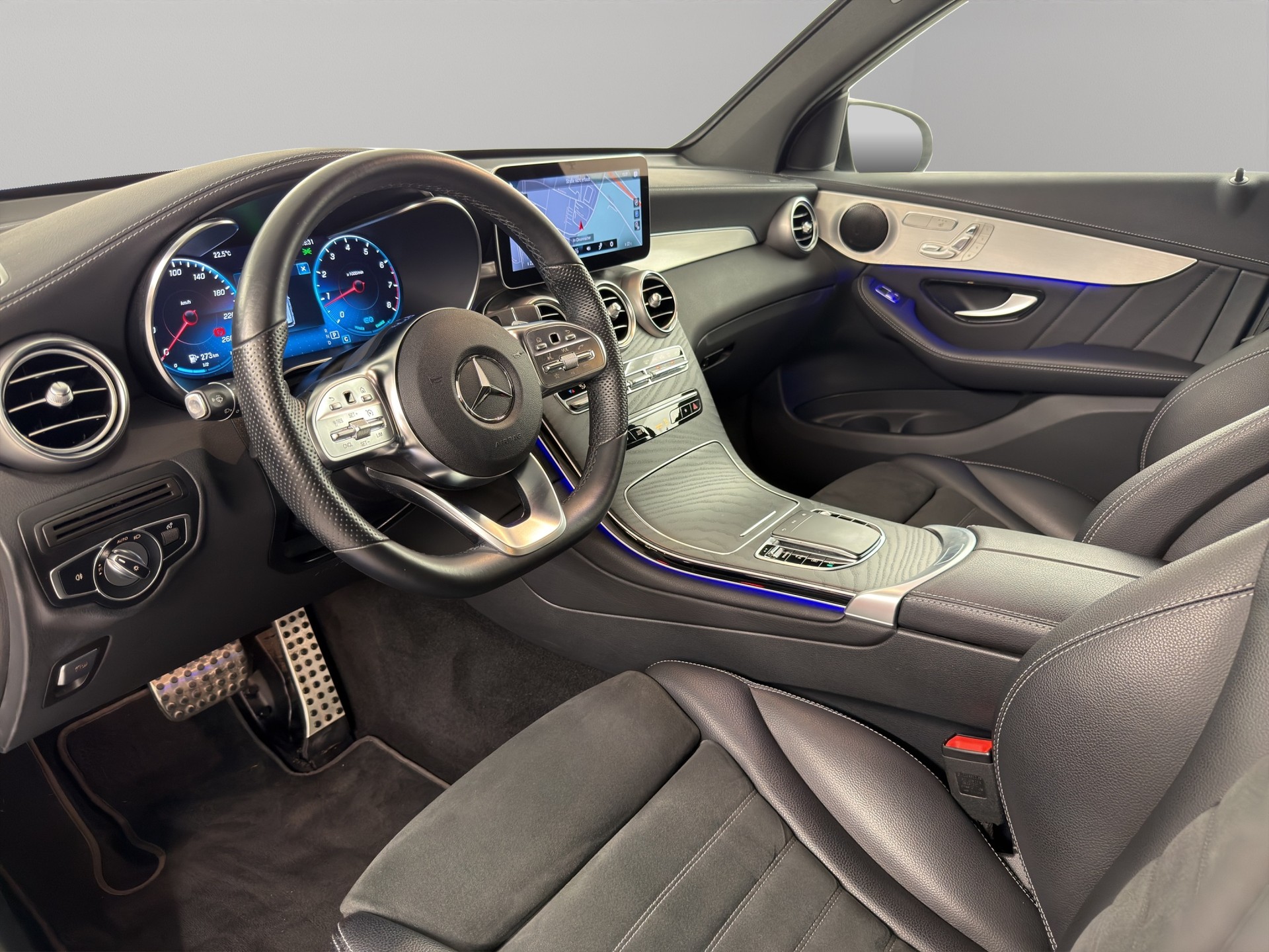 MERCEDES-BENZ GLC 200 Night Star AMG Line 4m-image-10