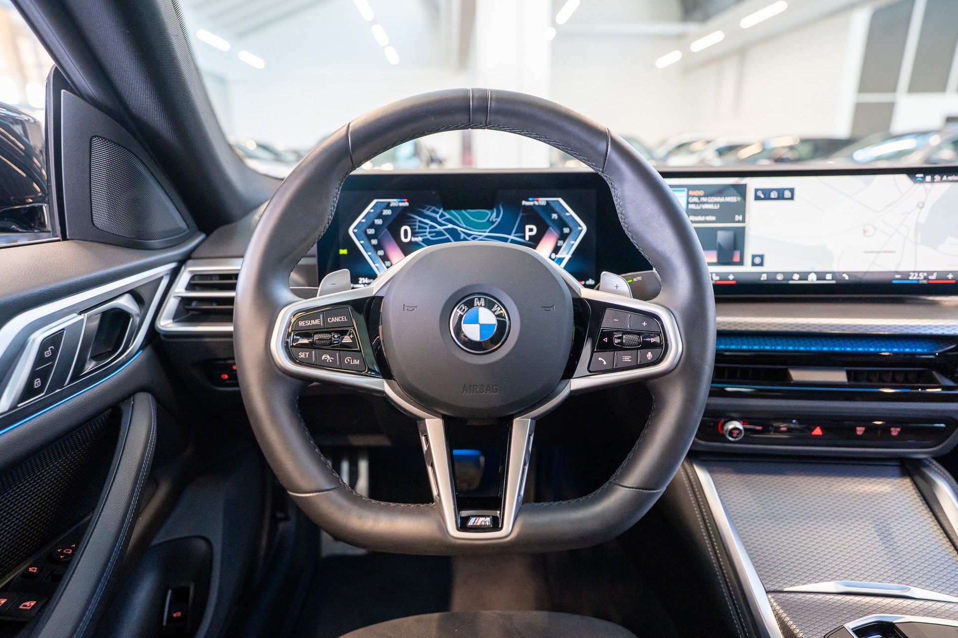 BMW 430i xDrive Gran Coupé / LCI / Glasdach / Rückfahrkamera-image-17