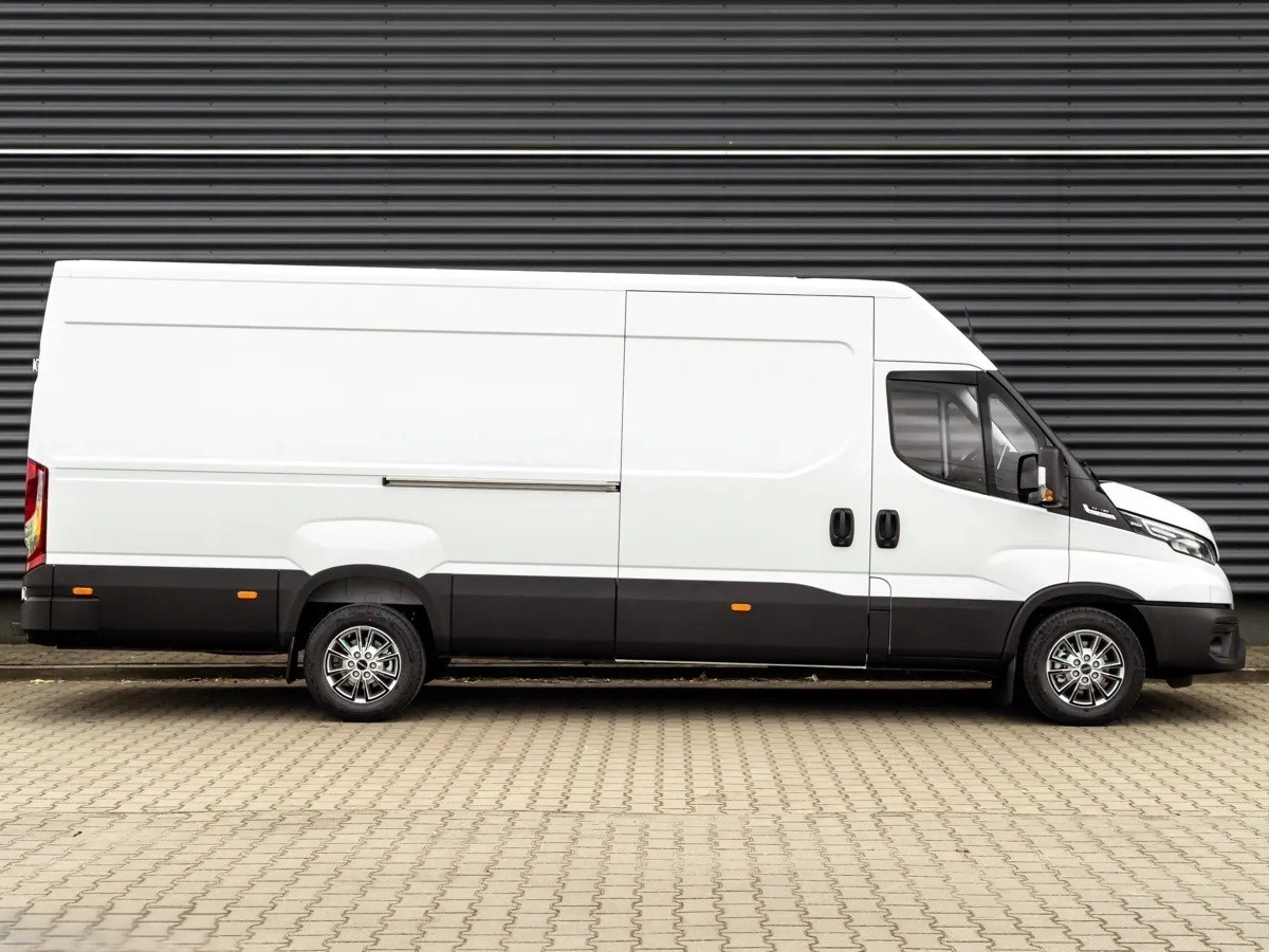 IVECO 35 S 18H A8 L4H2 Kasten-showroom-element-2