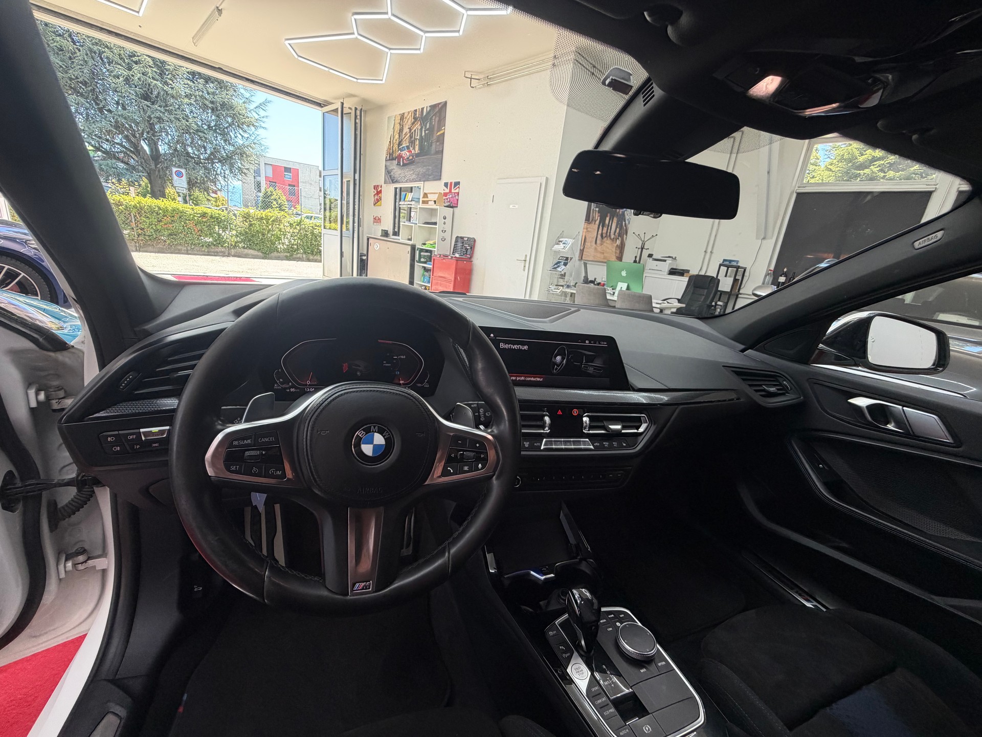 BMW 118d Steptronic M Sport-image-10