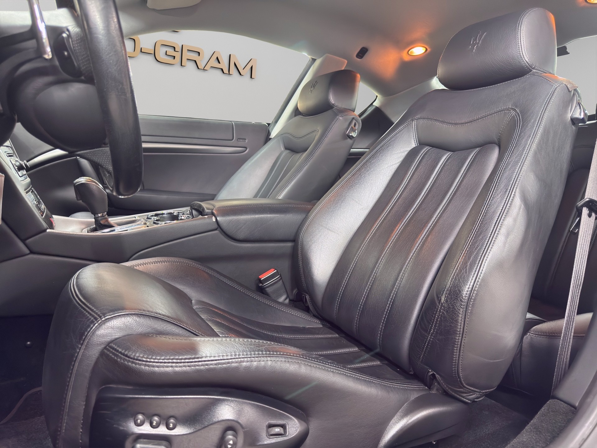 MASERATI GranTurismo Automatica-image-12