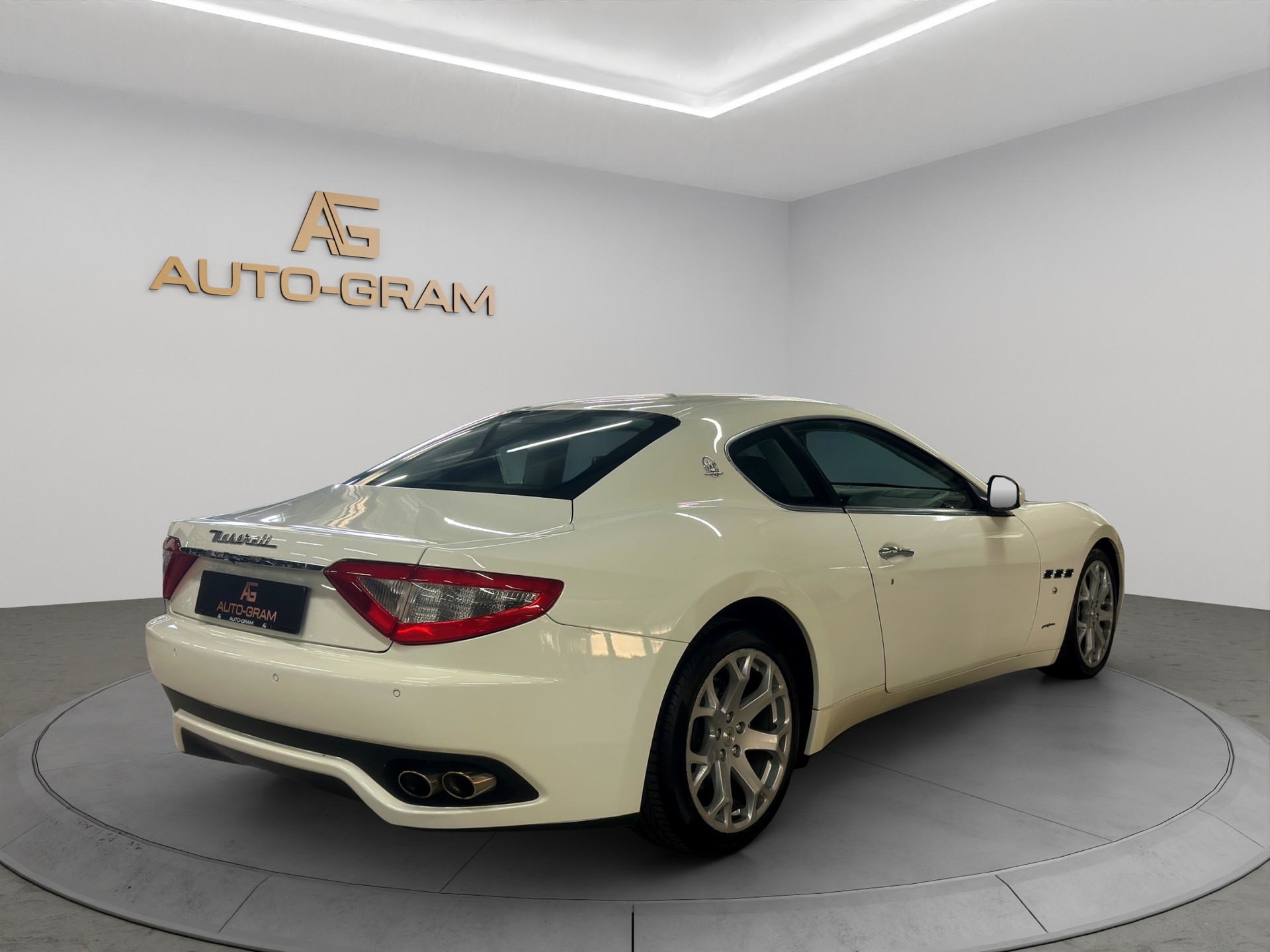 MASERATI GranTurismo Automatica-image-4