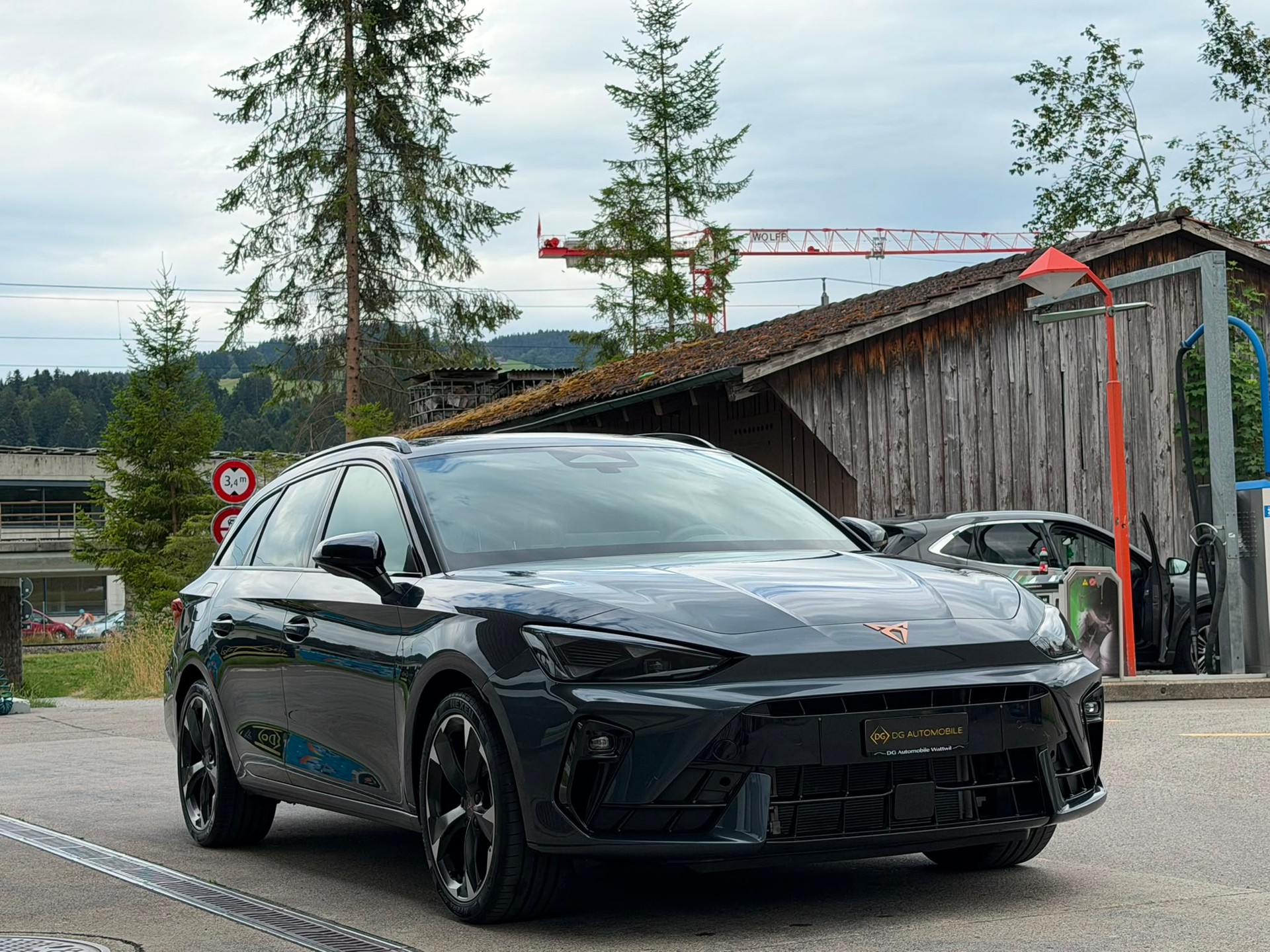 CUPRA LEON ST 1.5 eTSI DSG *Top Zustand**Top Ausstattung**Elektr. Anhängerkupplung*-showroom-element-3