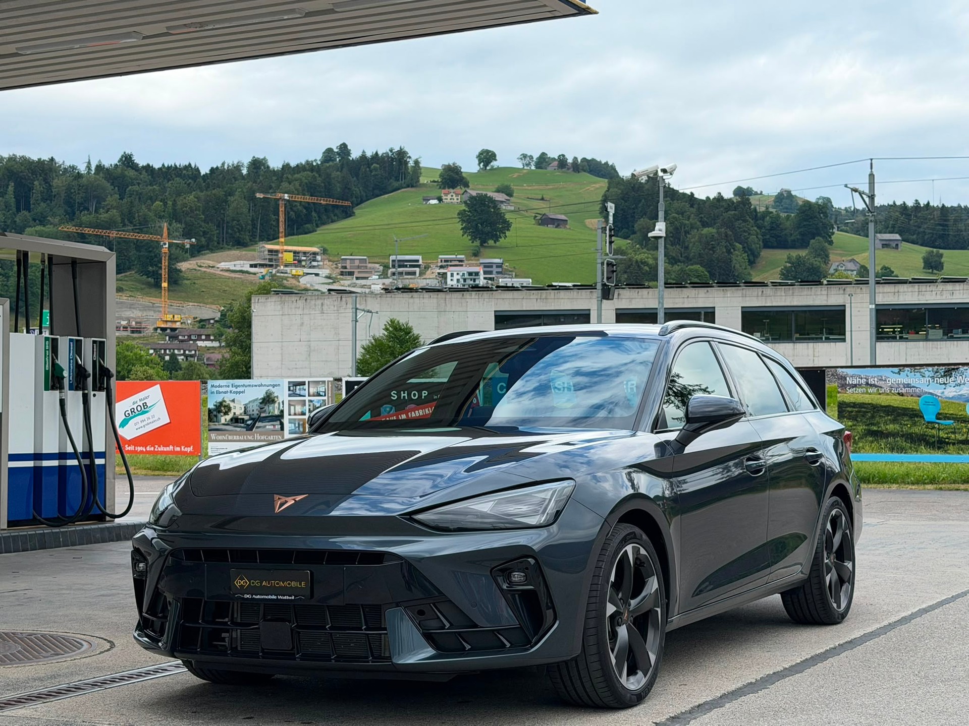 CUPRA LEON ST 1.5 eTSI DSG *Top Zustand**Top Ausstattung**Elektr. Anhängerkupplung*-showroom-element-1