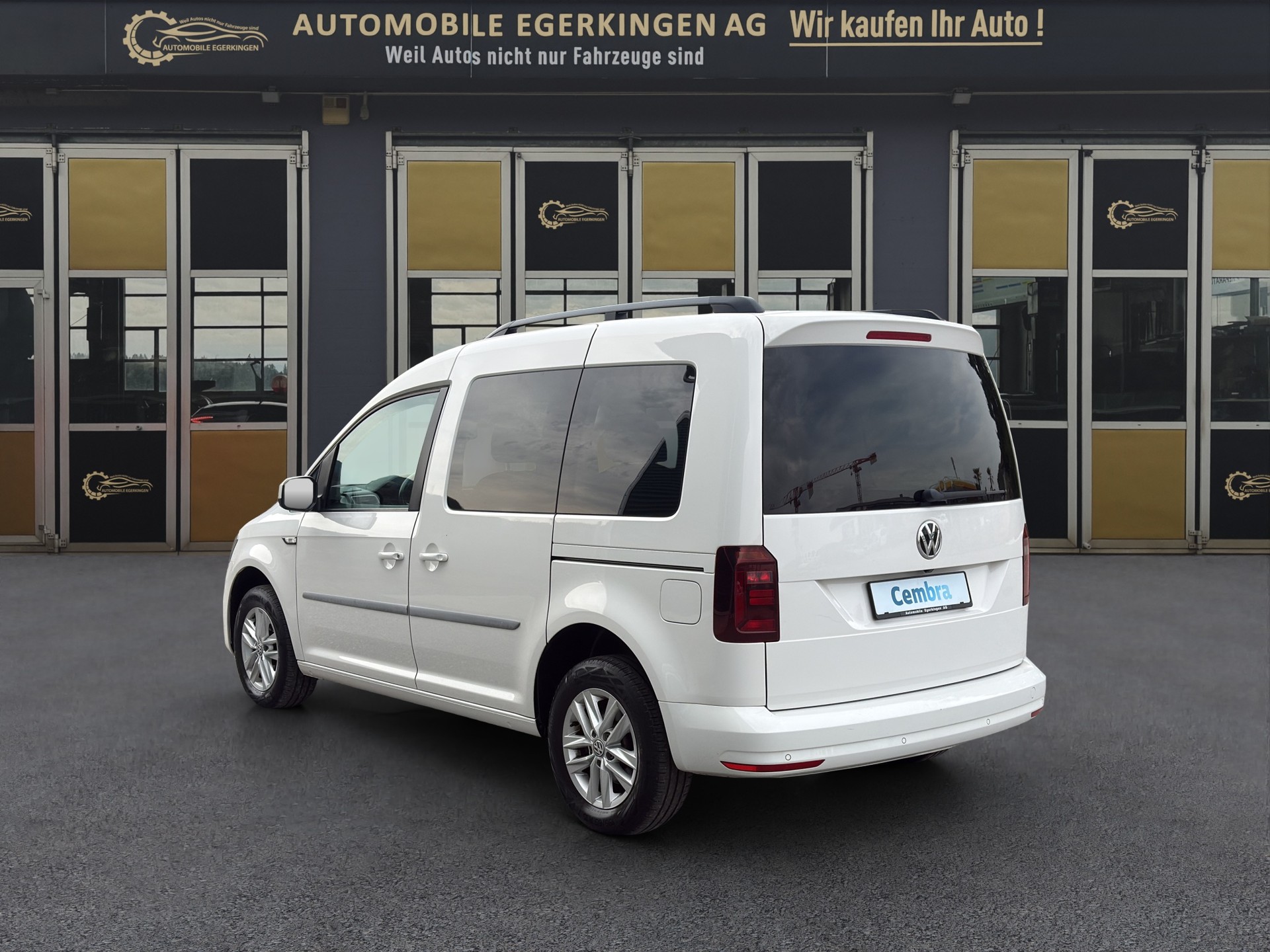 VW Caddy 2.0 TDI Family DSG-image-6